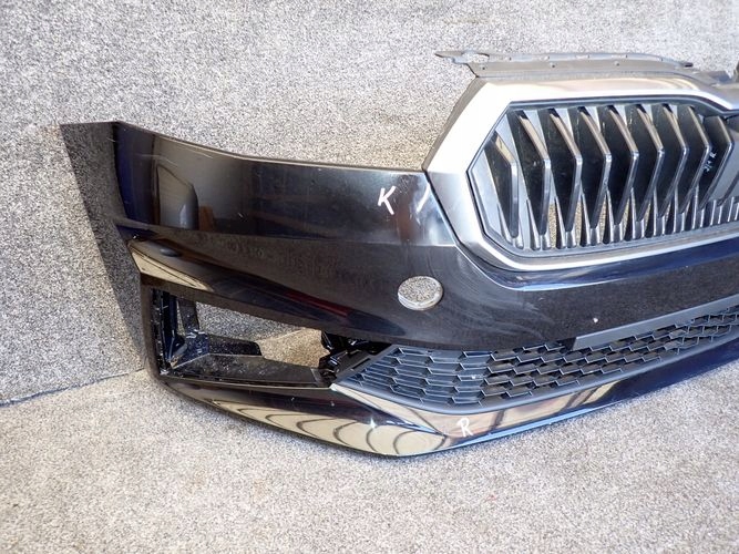 SKODA FABAI IV PREDNÝ NÁRAZNÍK NASÁVANIA VZDUCHU