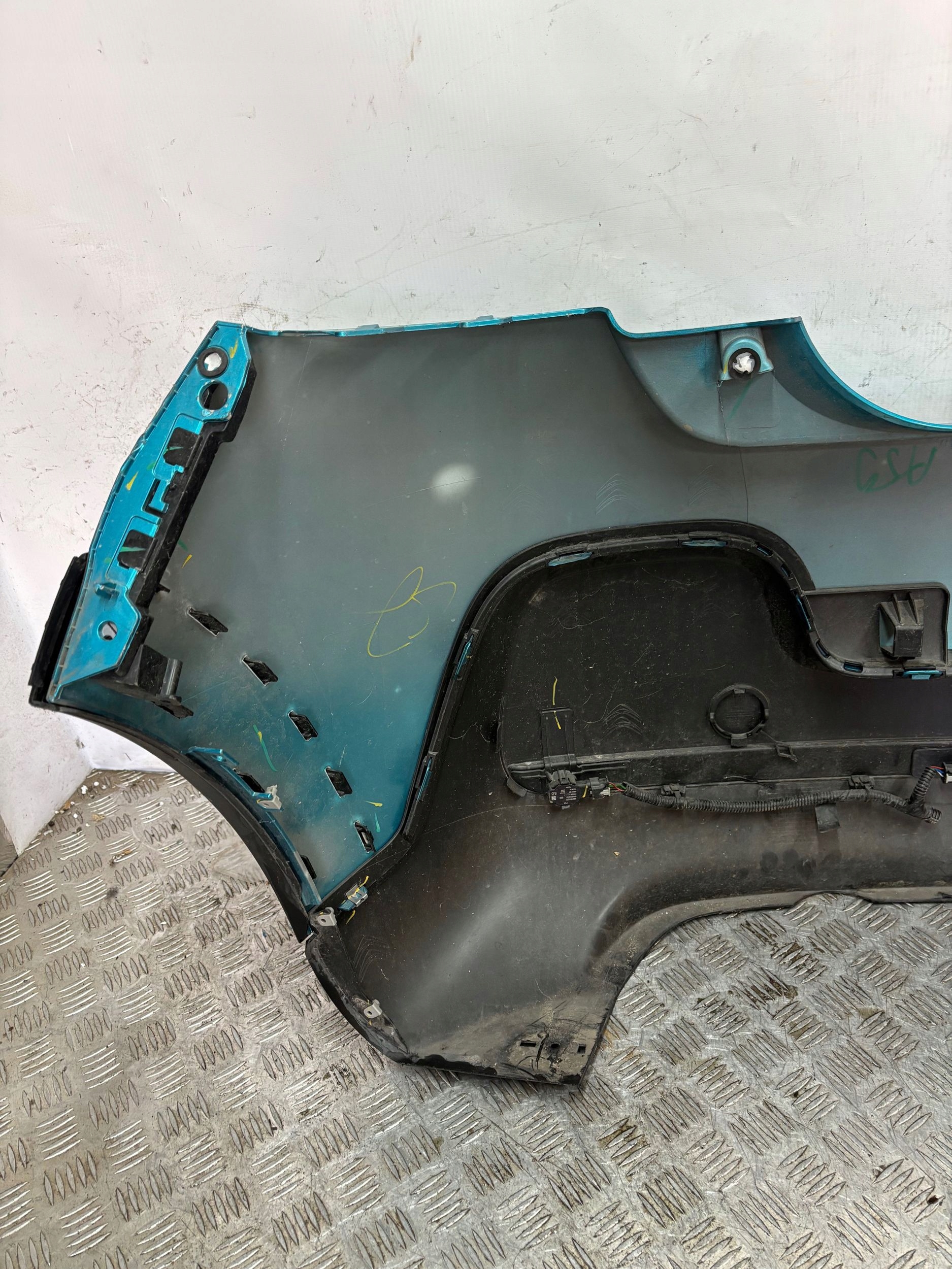 ZADNÝ NÁRAZNÍK CITROEN C3 III PDC 16-