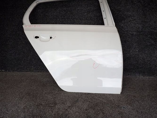 VW GOLF VI 6 HB PRAVE ZADNE DVERE