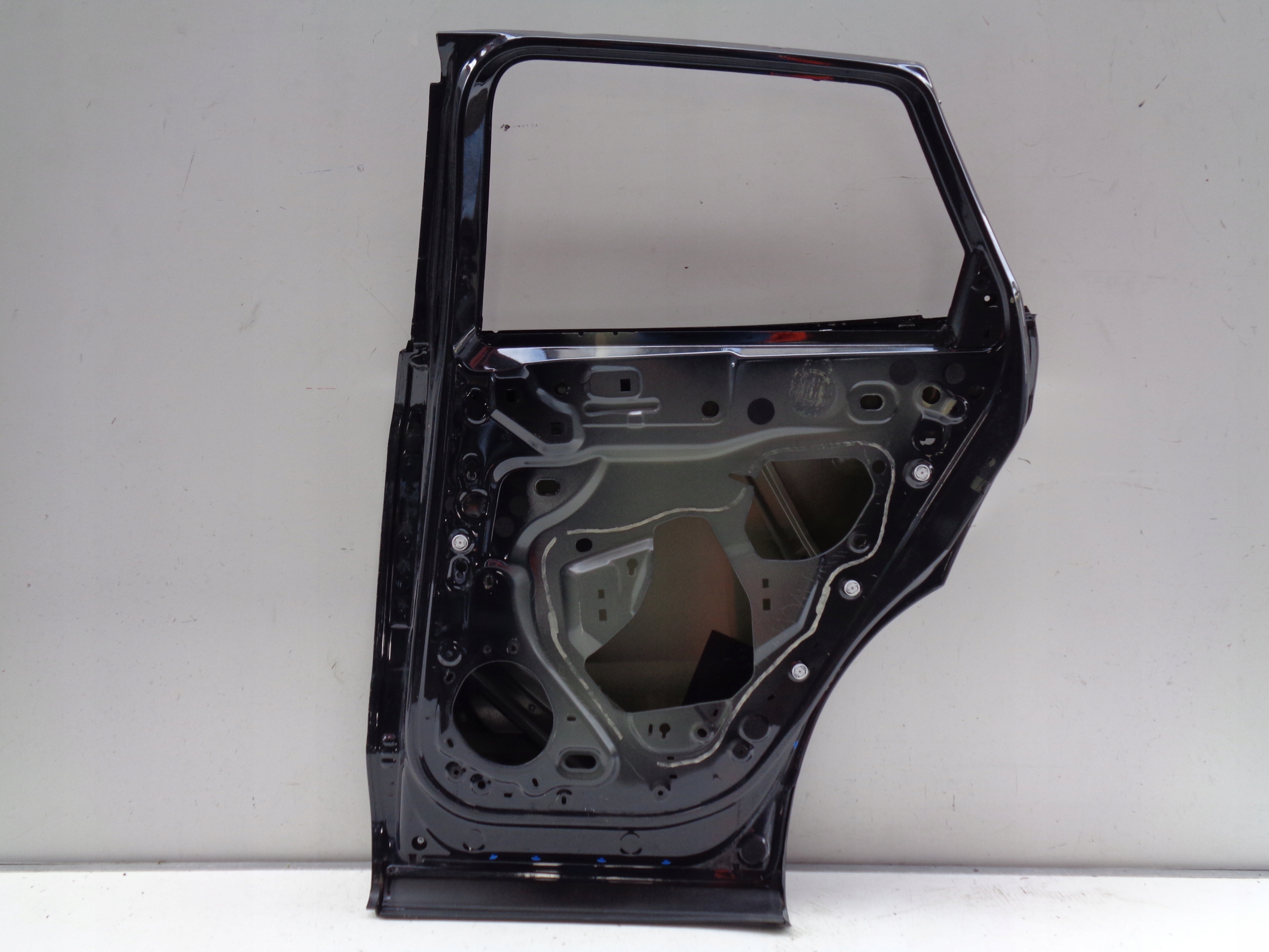 PRAVE ZADNE DVERE OPEL GRANDLAND X 16- NR 37406