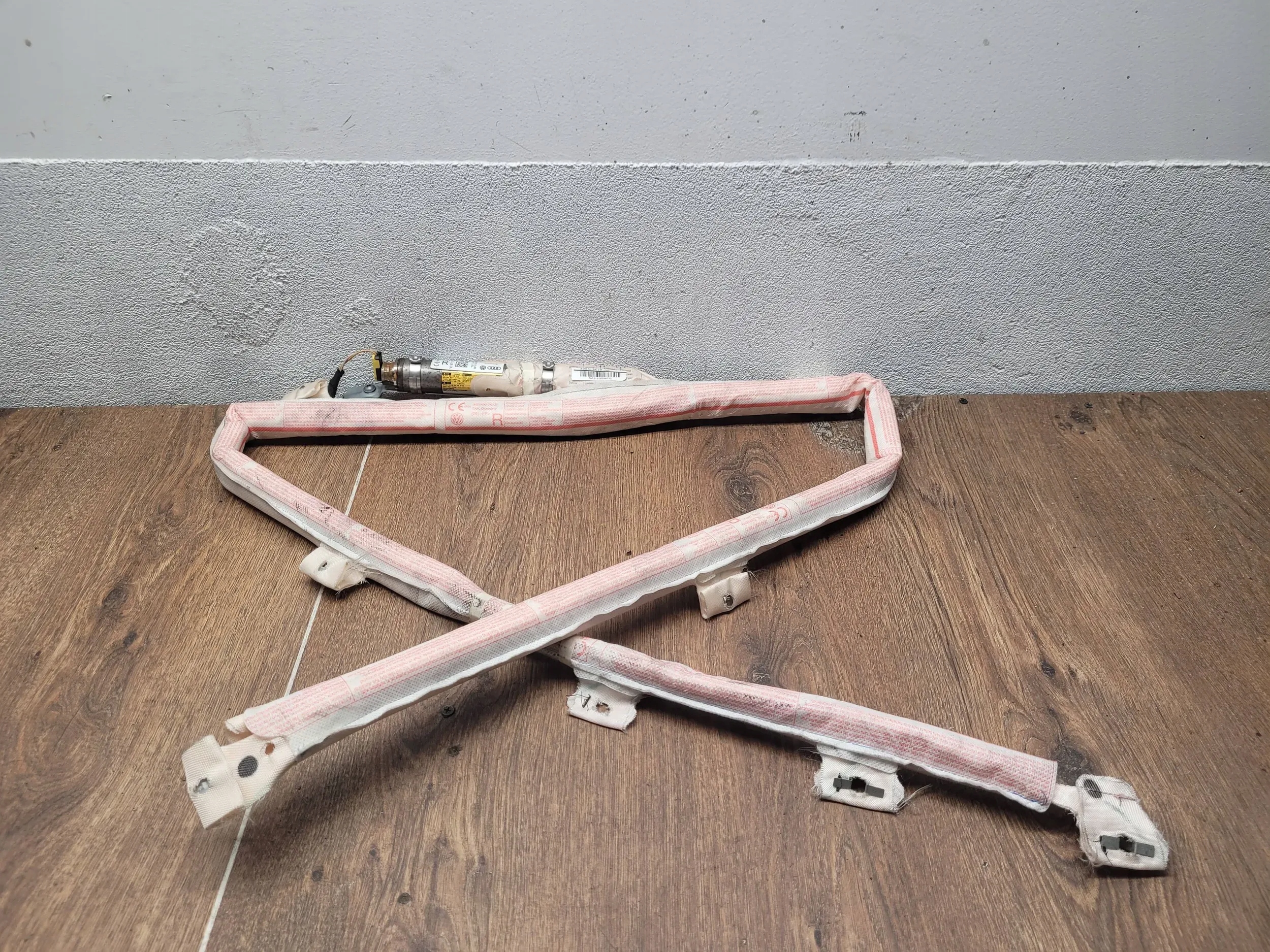 Volkswagen PASSAT B8 KOMBI 3G0880742D PRAVY STROPNY AIRBAG