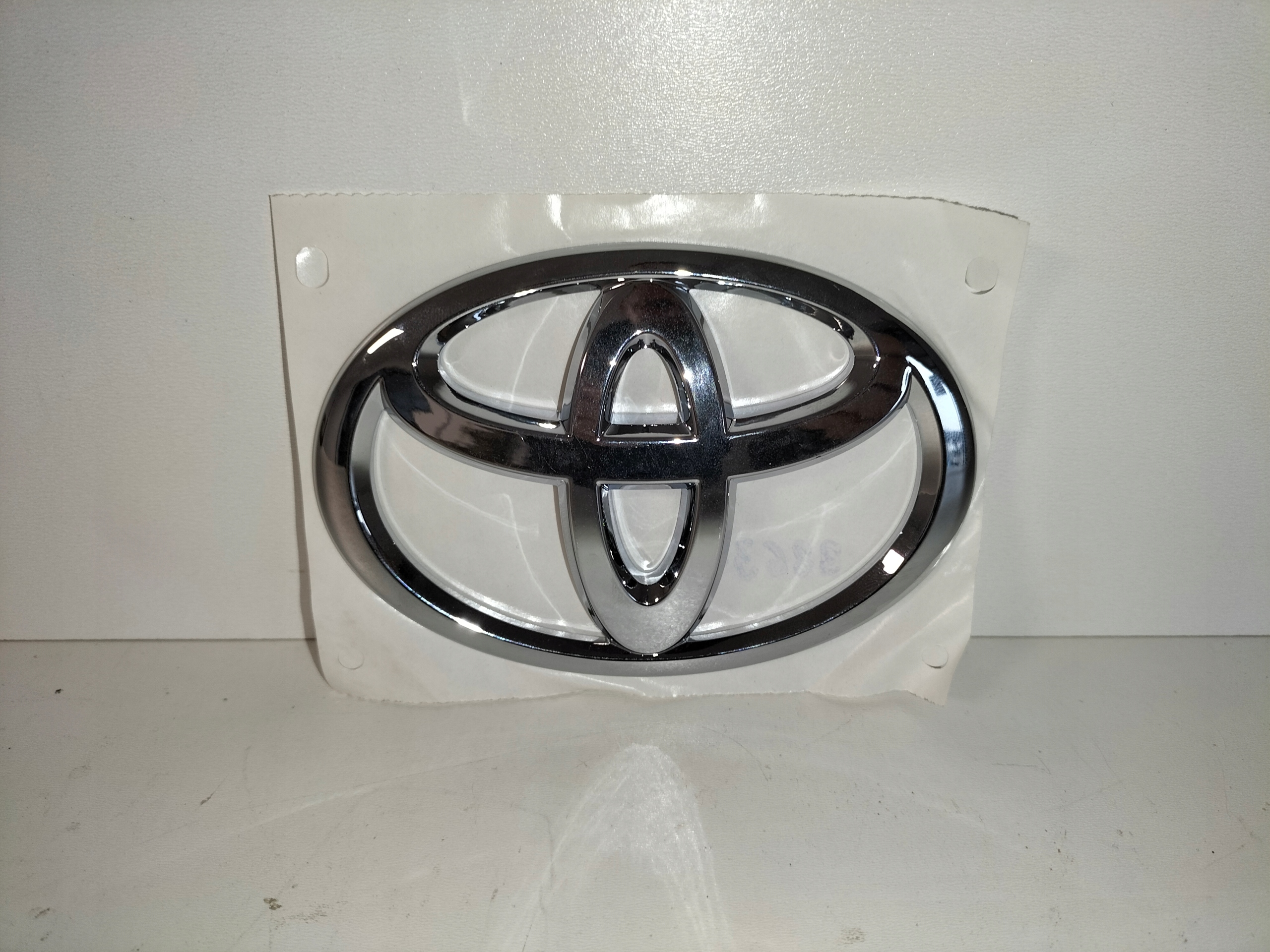 ZNAK EMBLEM logo TOYOTA