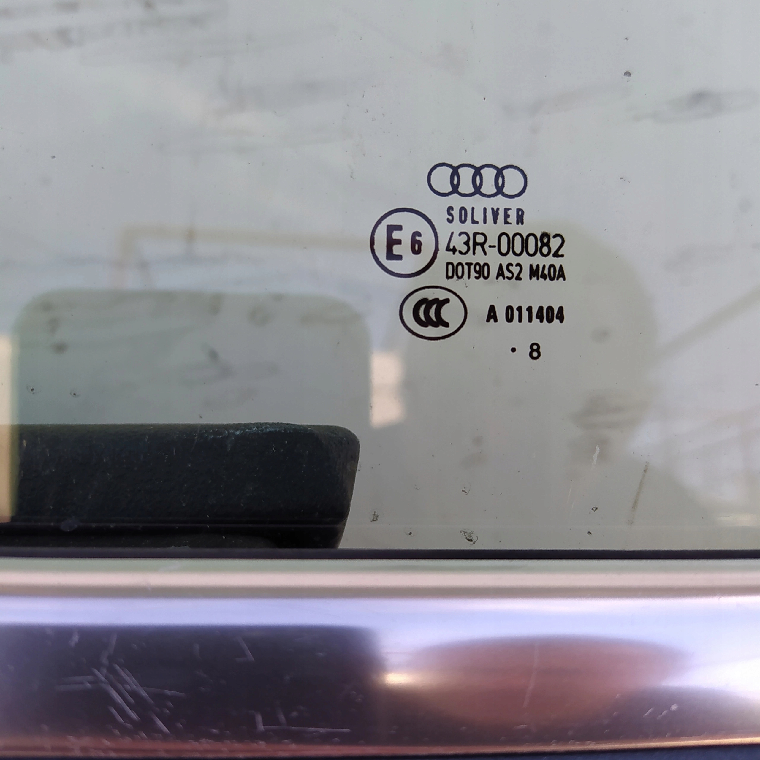 AUDI A3 8P CABRIO LAVE PREDNE DVERE