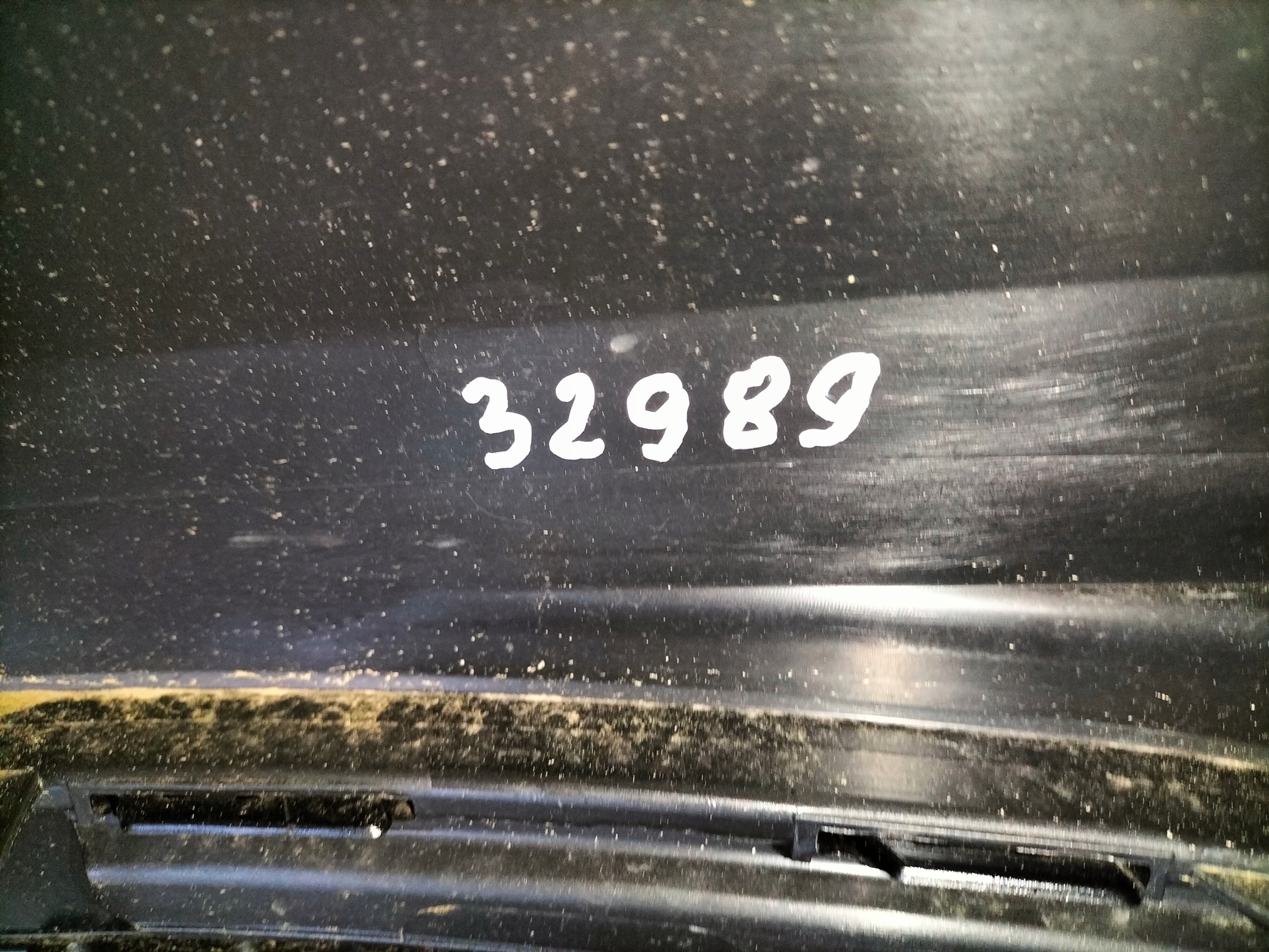 PREDNÝ NÁRAZNÍK VW TIGUAN III 571 24-