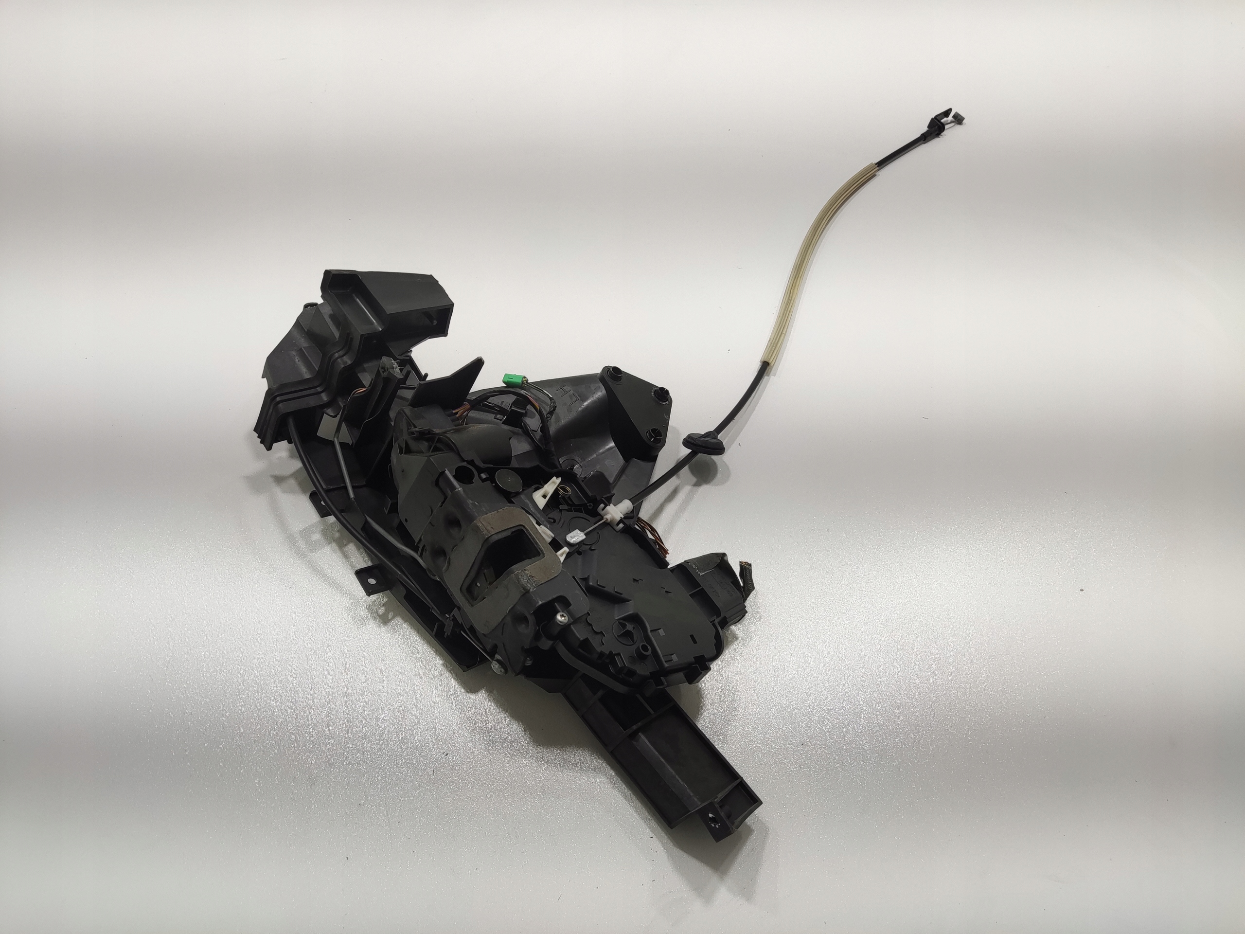 ZAMOK LAVYCH PREDNYCH DVERI FORD KUGA MK1 8V4A-S21813-BA 2008-2013