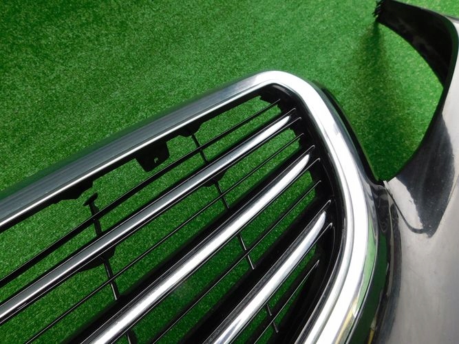 MERCEDES W205 C-KLASA EXCLUSIVE PREDNÝ NÁRAZNÍK