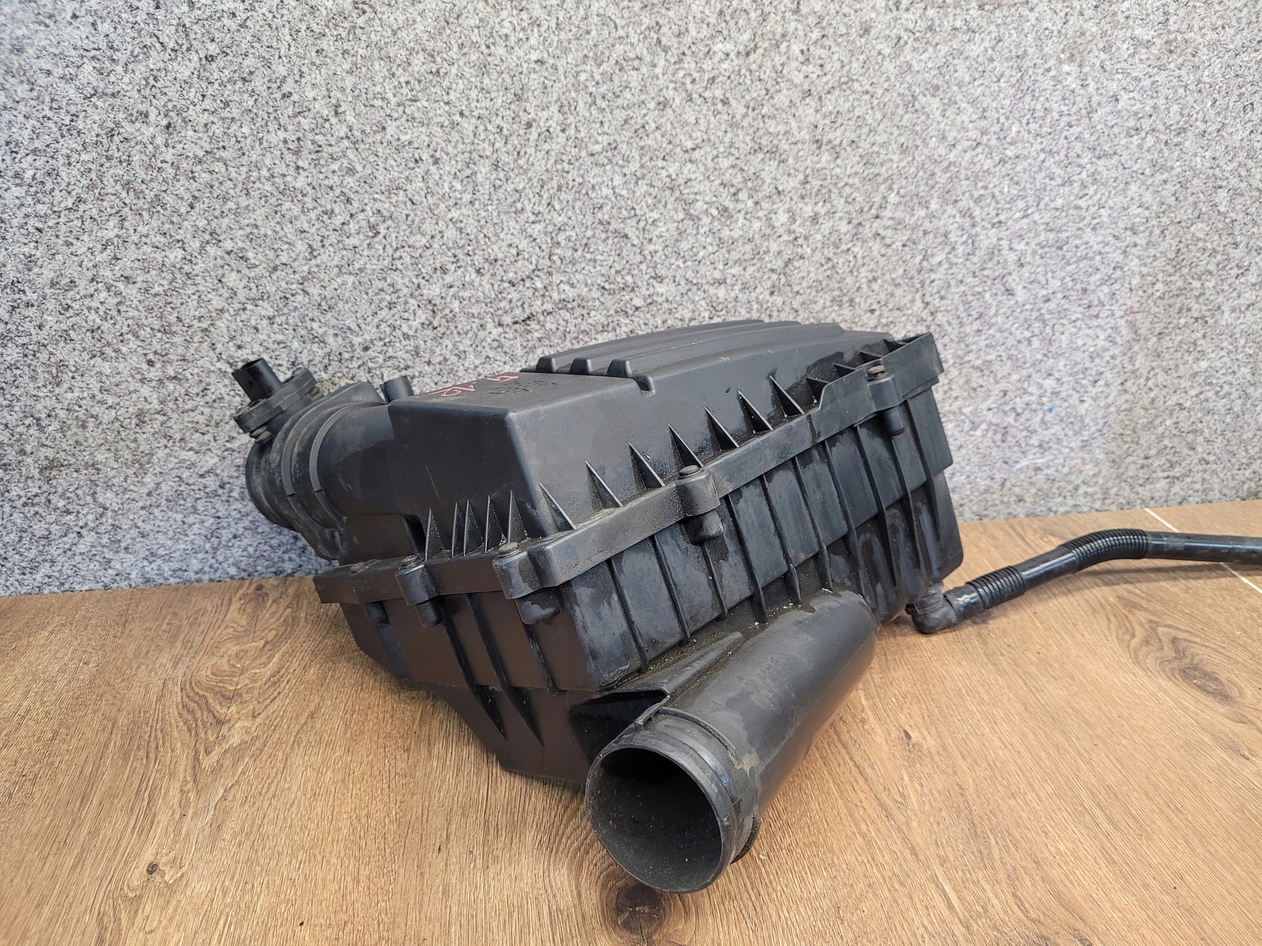 VOLKSWAGEN OBAL VZDUCHOVÉHO FILTERA 3C0129607AP