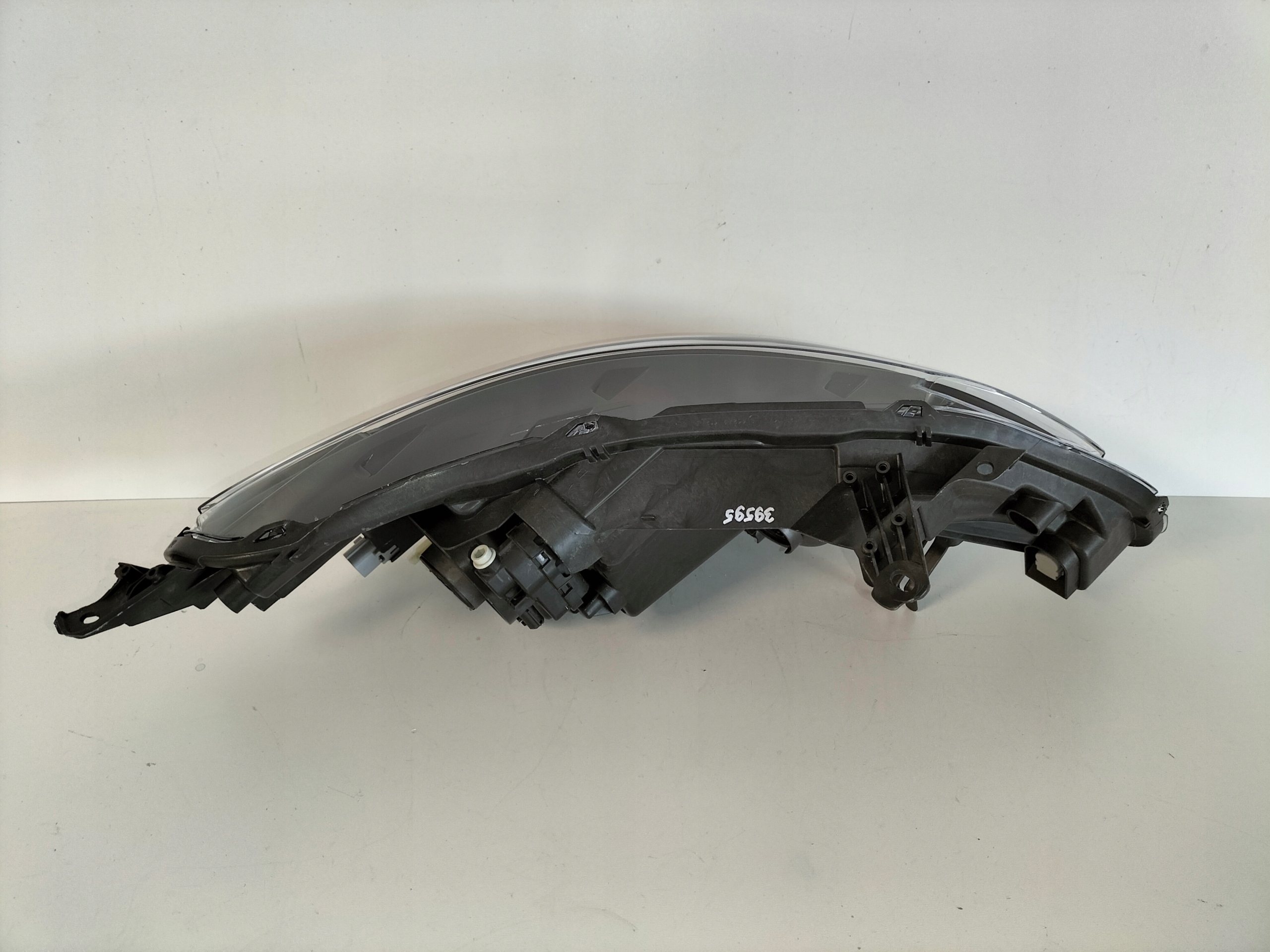 LAVE PREDNE SVETLO PEUGEOT 108 14-