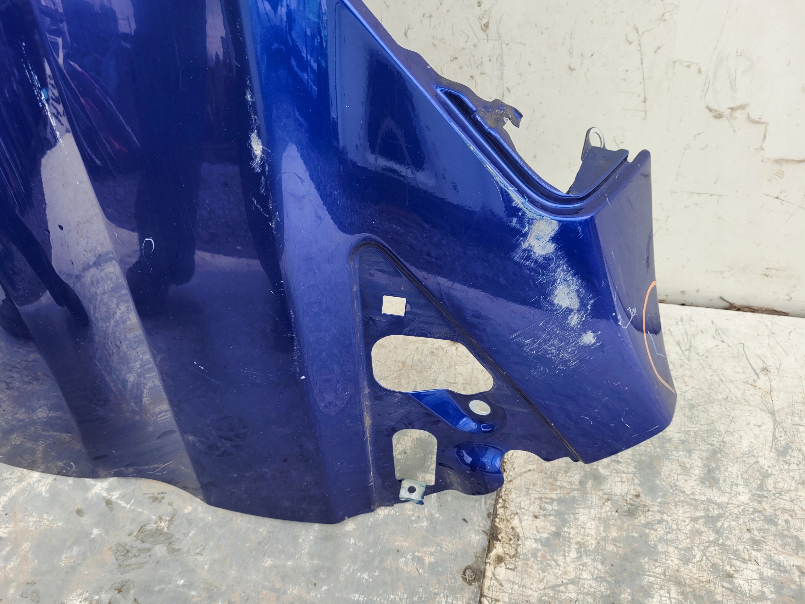 FORD TRANSIT CUSTOM ĽAVÝ PREDNÝ BLATNÍK