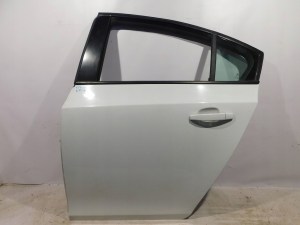 LAVE ZADNE DVERE CHEVROLET CRUZE SEDAN 09- LAVE ZADNE DVERE CHEVROLET CRUZE SEDAN 09-