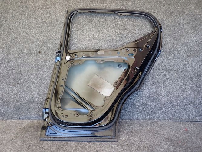 VOLVO XC40 PRAVE ZADNE DVERE