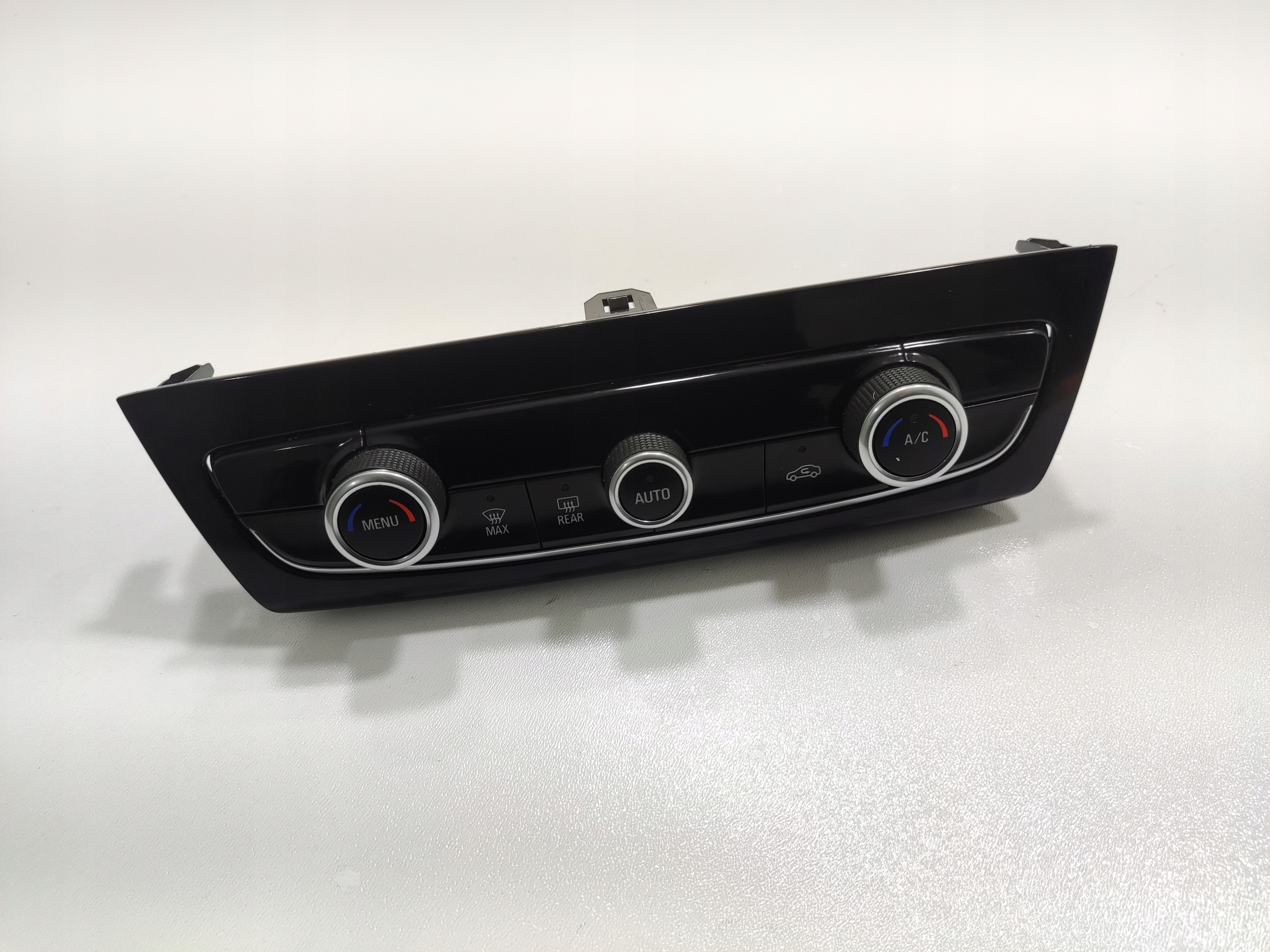 OVLADANIE KURENIA OPEL CORSA E-CORSA F 39185000 2019-2024 EUROPA