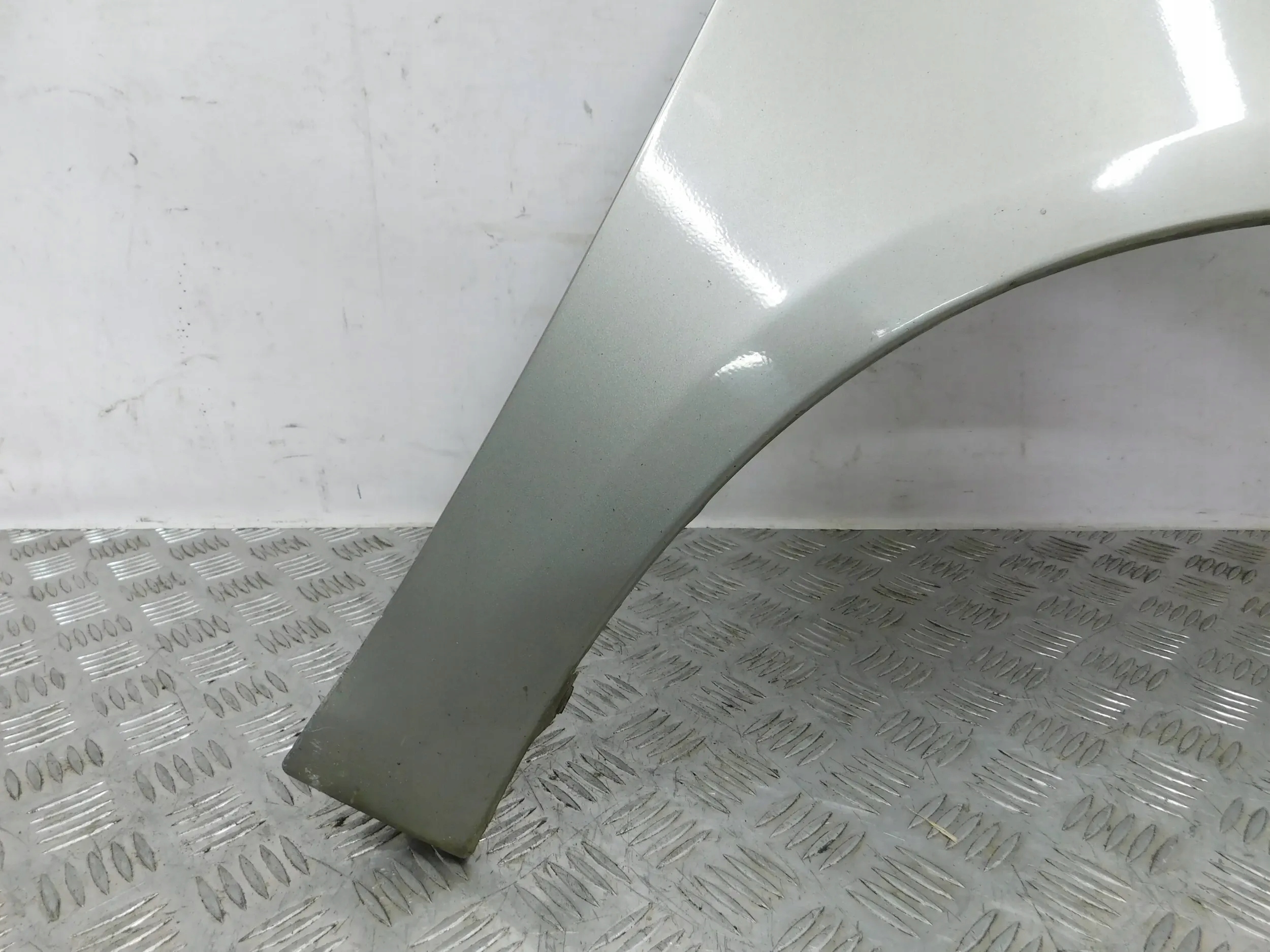 BLATNIK PREDNÝ PRAVY SKODA FABIA II ROOMSTER