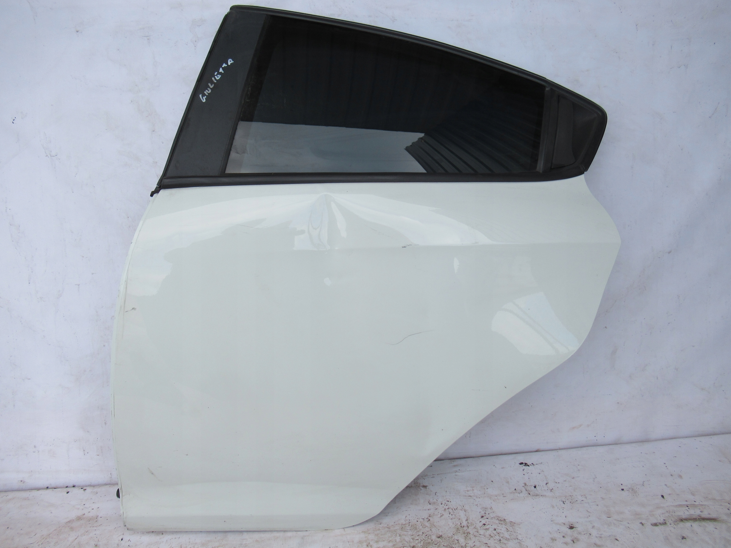 ĽAVÉ ZADNÉ DVERE ALFA ROMEO GIULIETTA