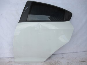 ĽAVÉ ZADNÉ DVERE ALFA ROMEO GIULIETTA ĽAVÉ ZADNÉ DVERE ALFA ROMEO GIULIETTA
