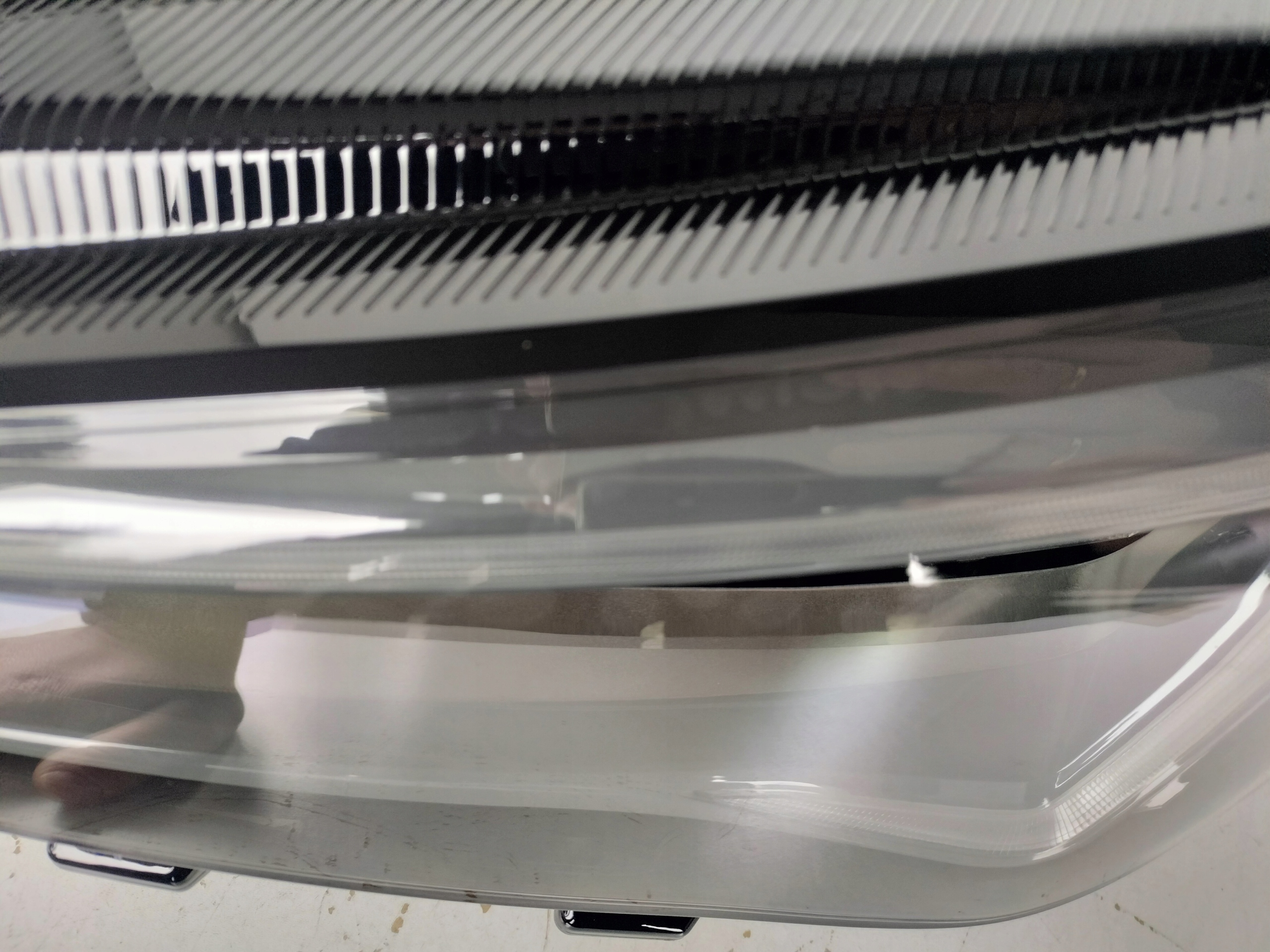 LAVE PREDNE SVETLO SEAT CUPRA BORN 10E 21- FULL LED