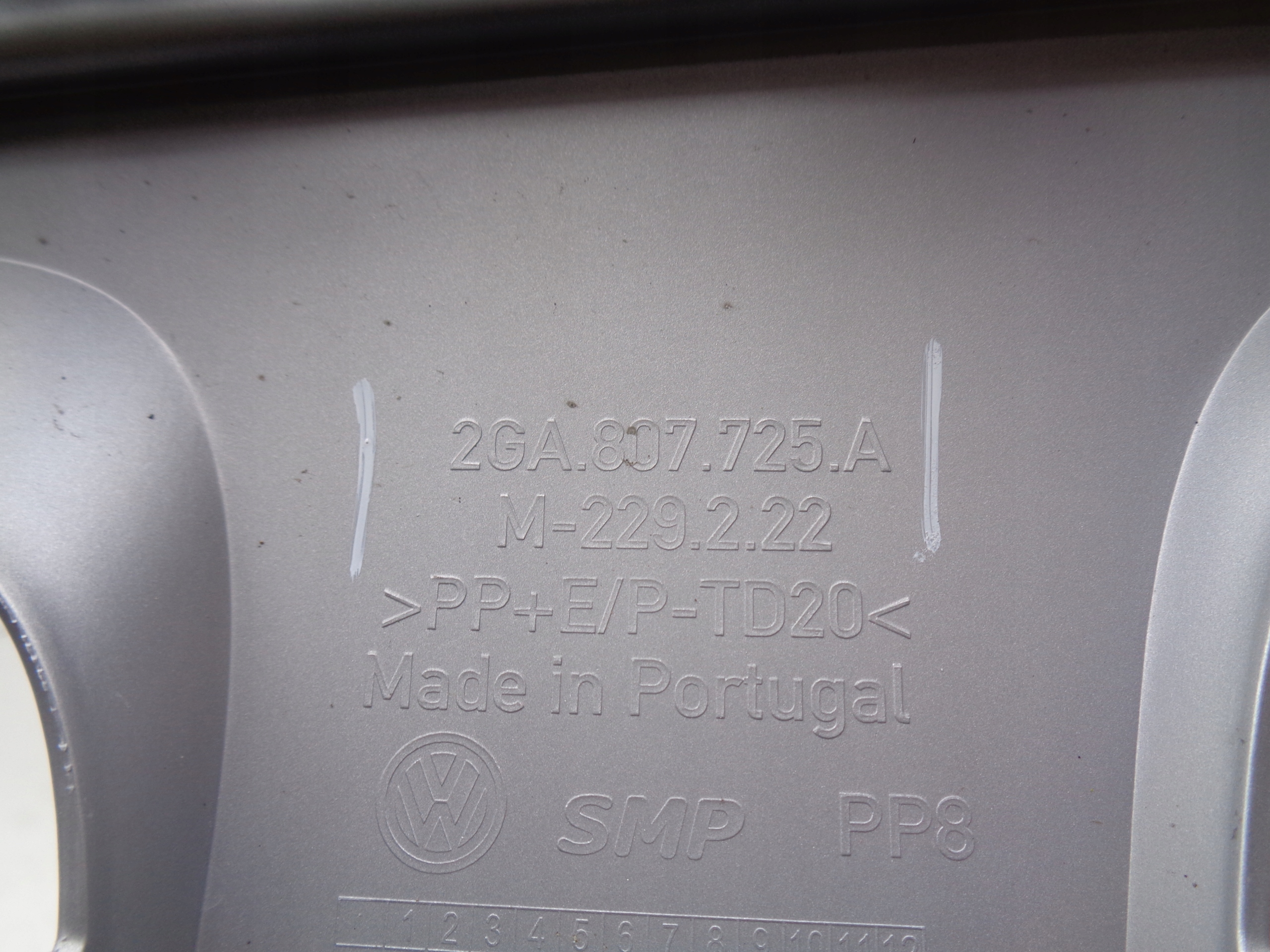 DRZIAK ZADNEHO NARAZNIKA VW T-ROC 2GA 21- LIFT