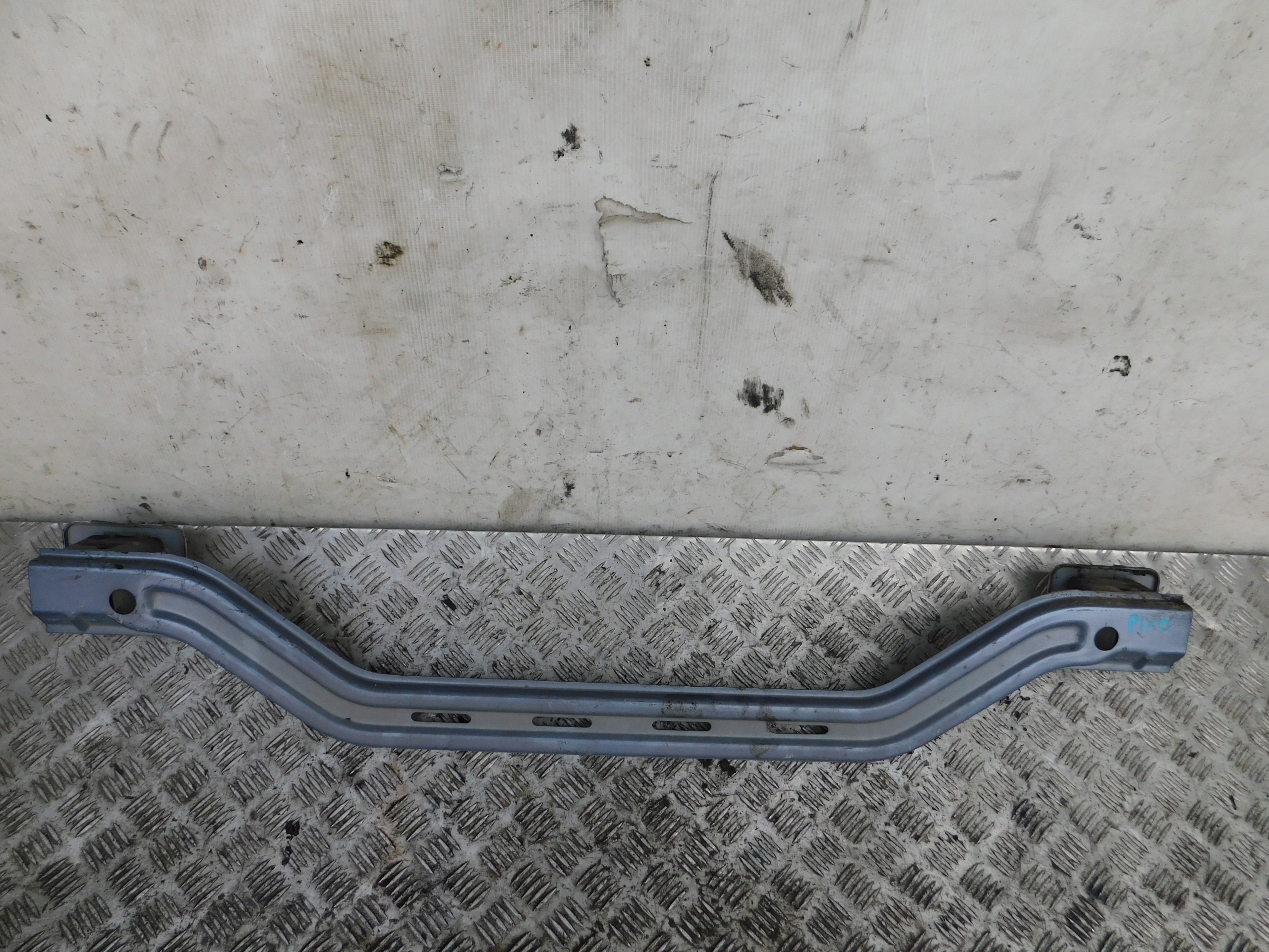 VÝSTUHA ZADNÉHO NÁRAZNÍKA NISSAN PIXO