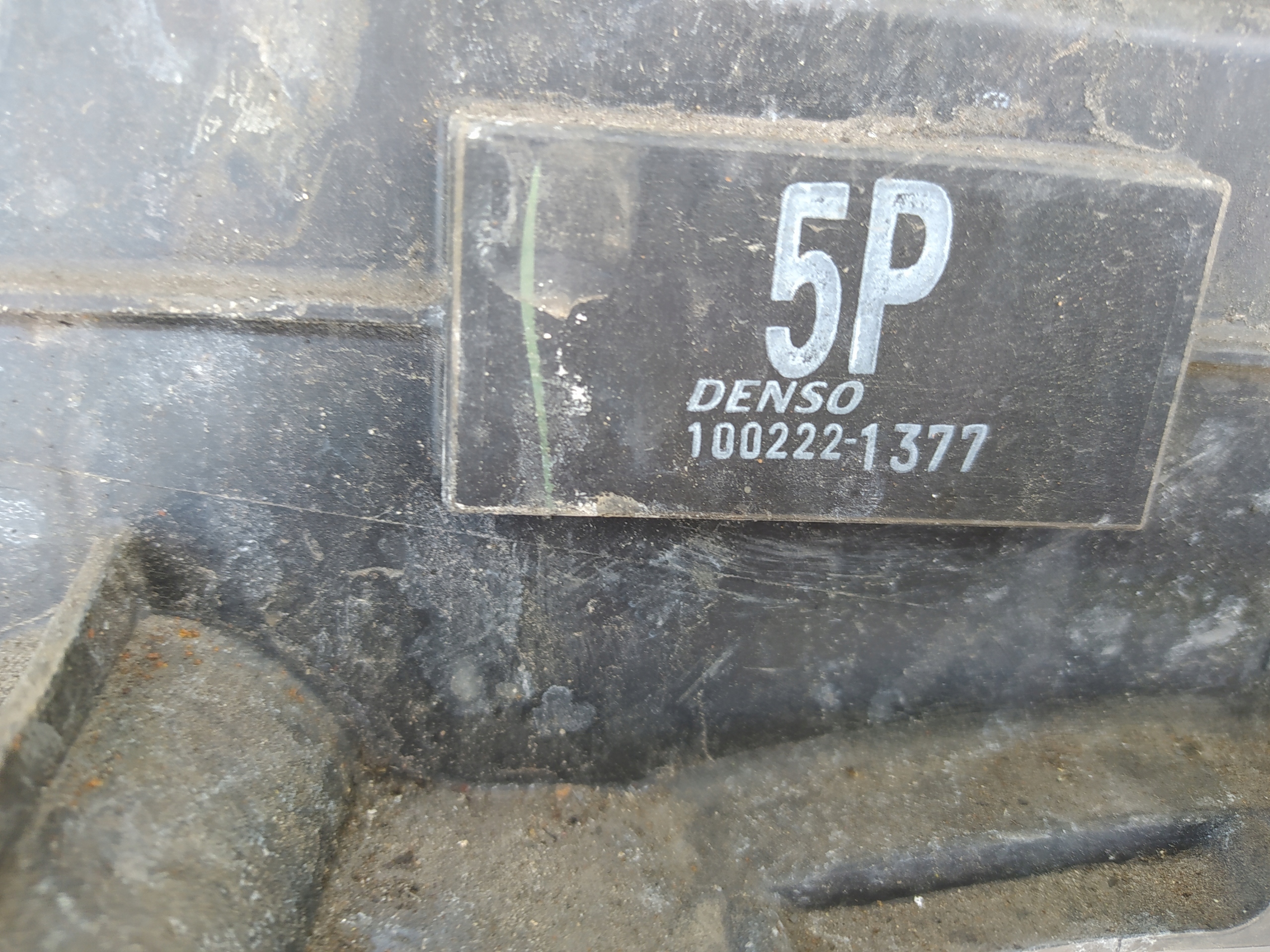 TOYOTA PRIUS III 3 08- PREDNE CELO