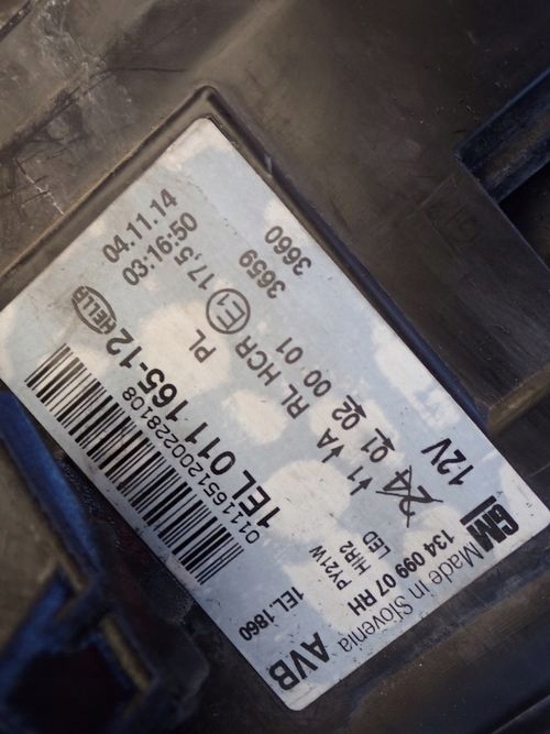 OPEL INSIGNIA A LED LIFT 13- PRAVE PREDNE SVETLO 13409907R