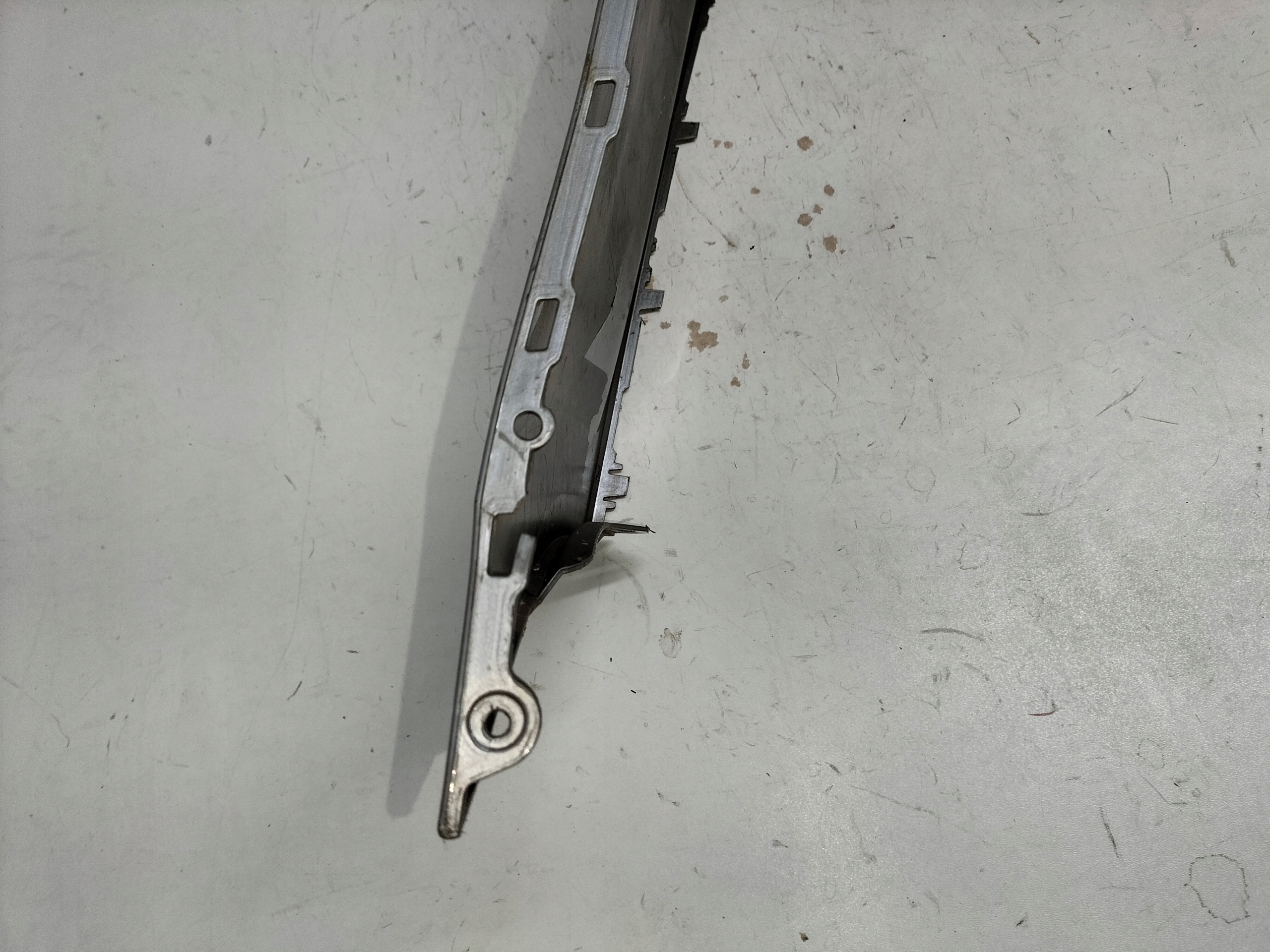 ZADNÝ NÁRAZNÍK VW PASSAT B8 3G9 14- KOMBI