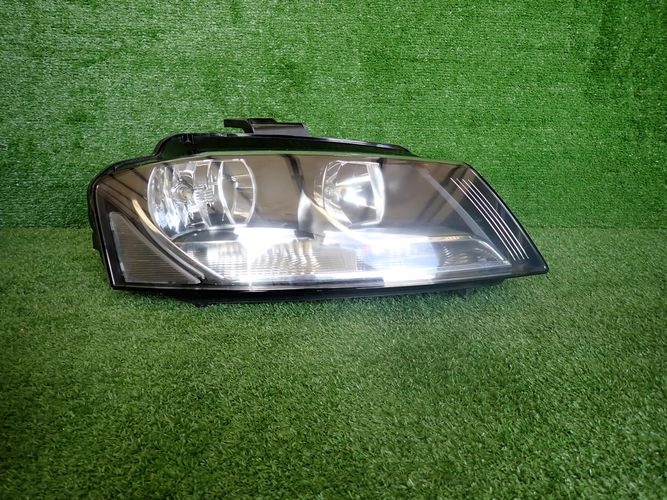 AUDI A3 8P LIFT 08-12 PRAVE PREDNE SVETLO