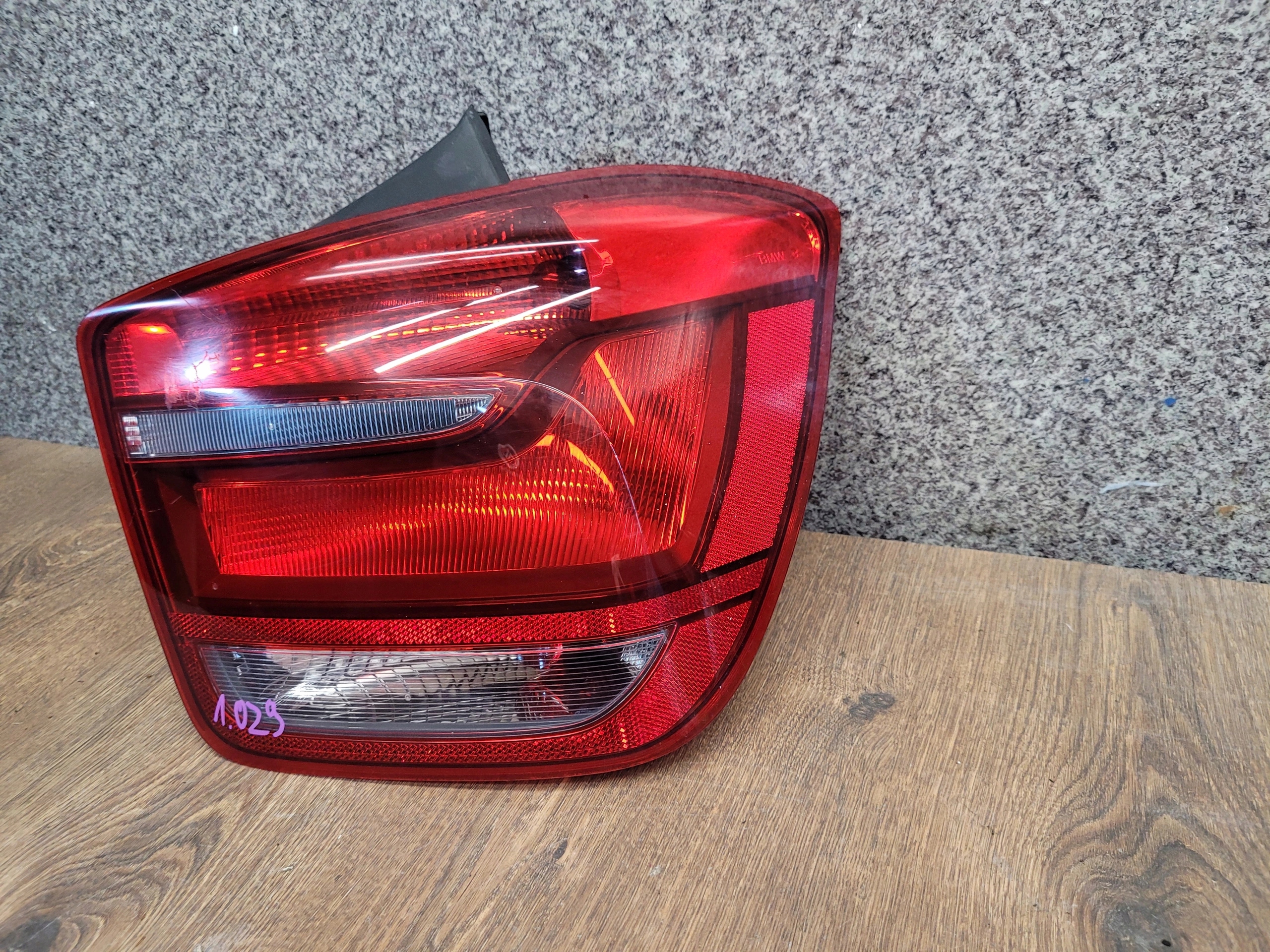 BMW 1 F20 F21 PRAVE ZADNE SVETLO 7270098