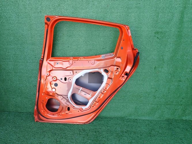 RENAULT CLIO V PRAVE ZADNE DVERE