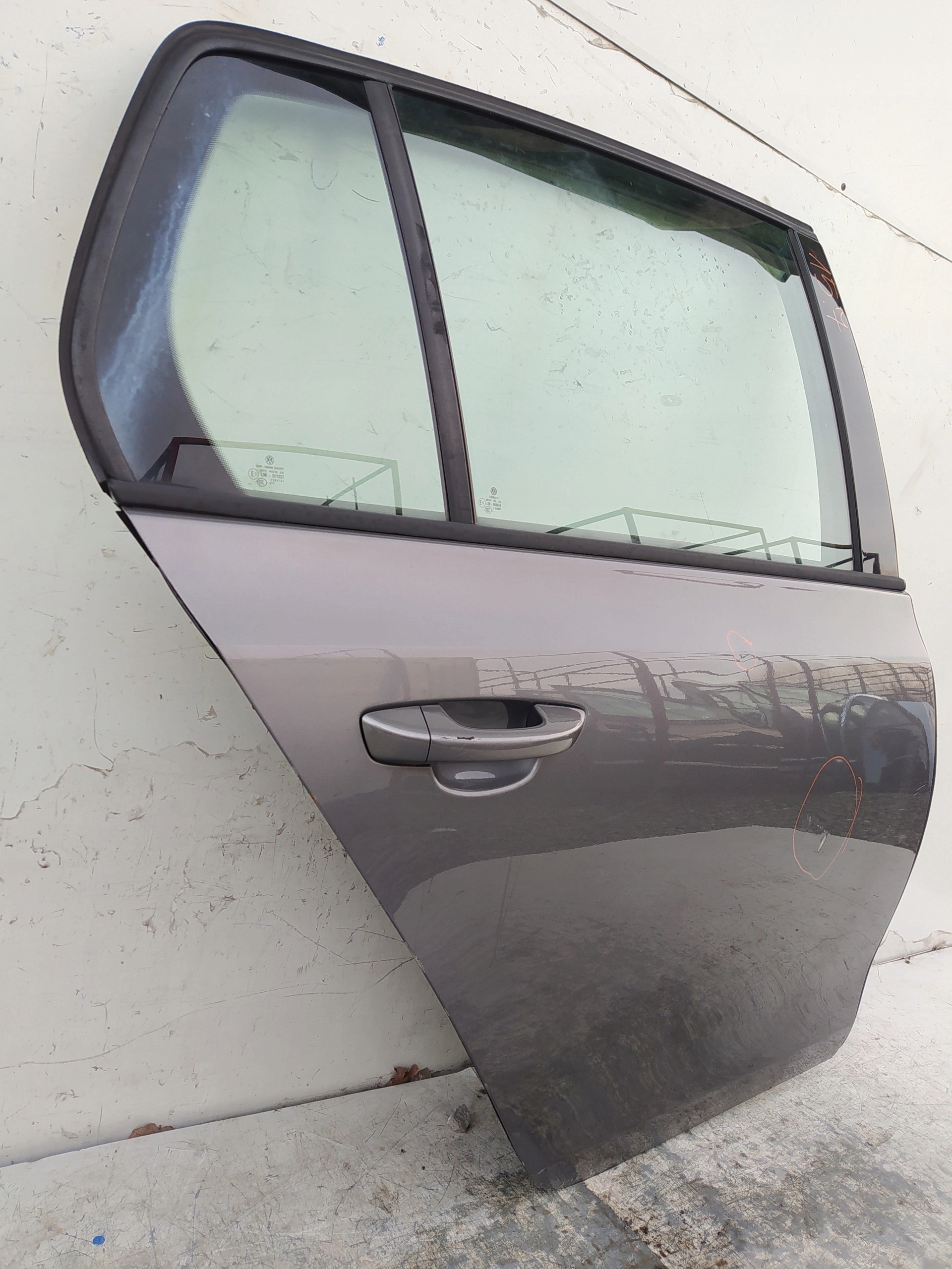 VW GOLF VI 6 HB PRAVE ZADNE DVERE