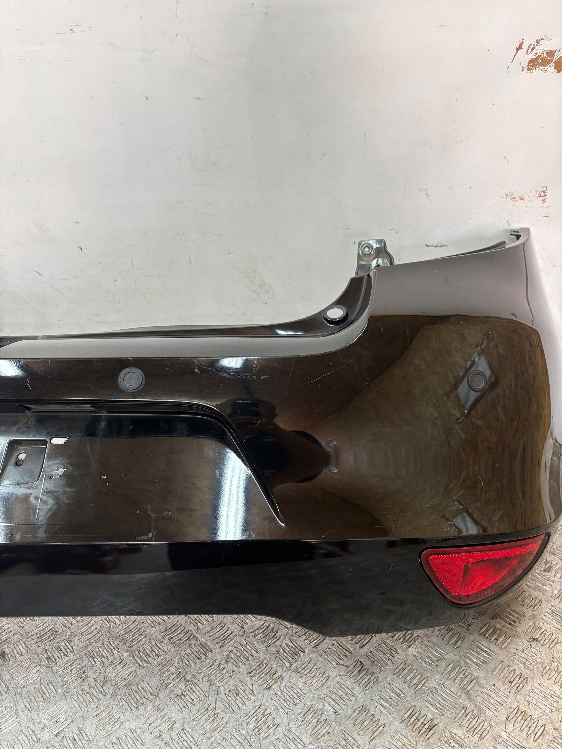 ZADNÝ NÁRAZNÍK RENAULT CLIO III 3 HB LIFT 09-