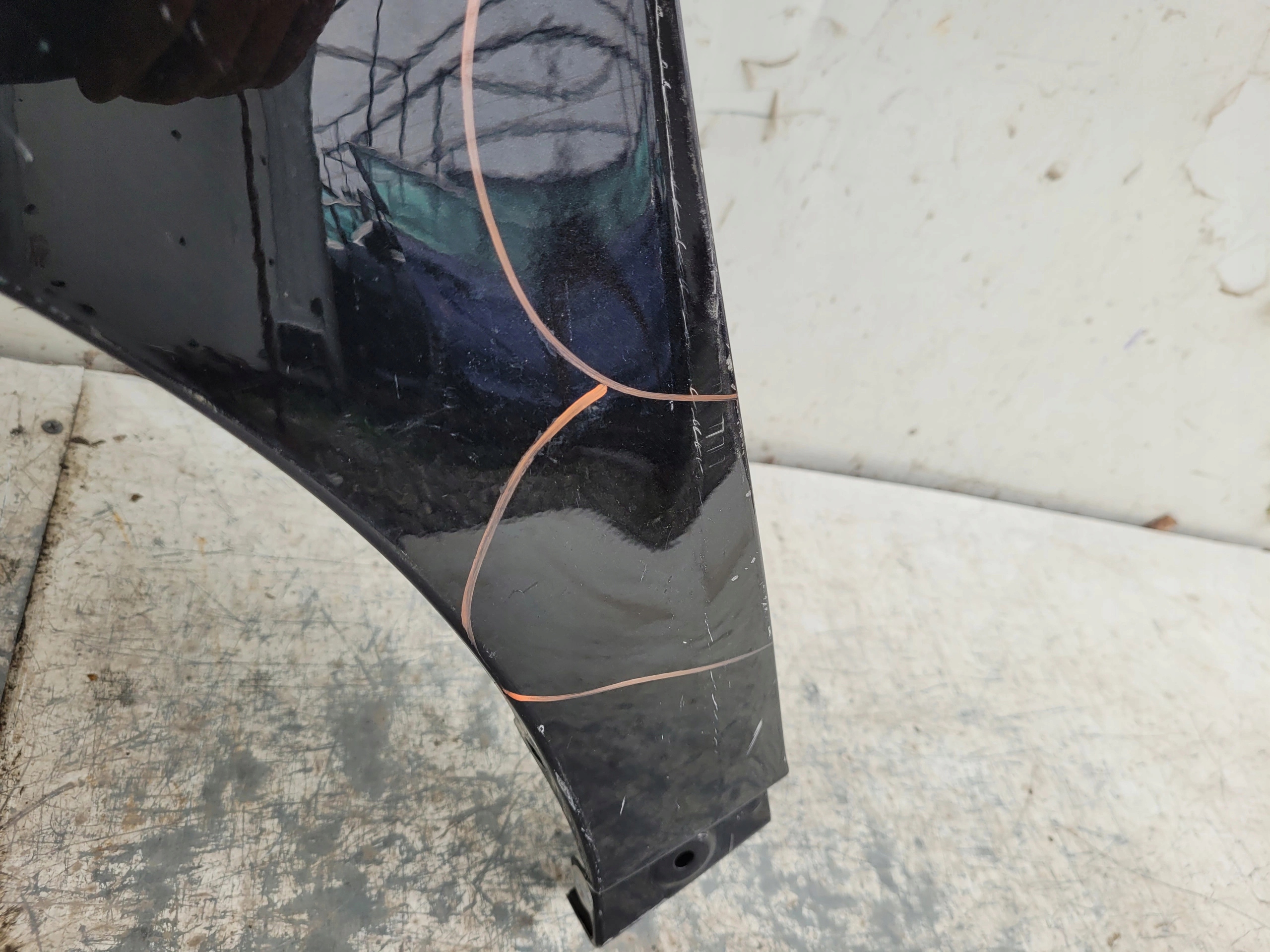 LEXUS CT 200H BLATNIK 010-022 ĽAVÝ PREDNÝ