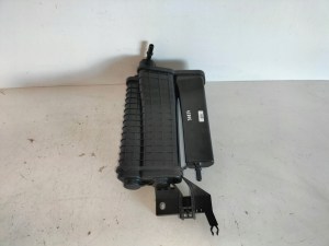 UHLIKOVY FILTER NADOBKA NADRZKAACTIVEgo AUDI Q3 II 18- VW TIGUAN II 16- UHLIKOVY FILTER NADOBKA NADRZKAACTIVEgo AUDI Q3 II 18- VW TIGUAN II 16-