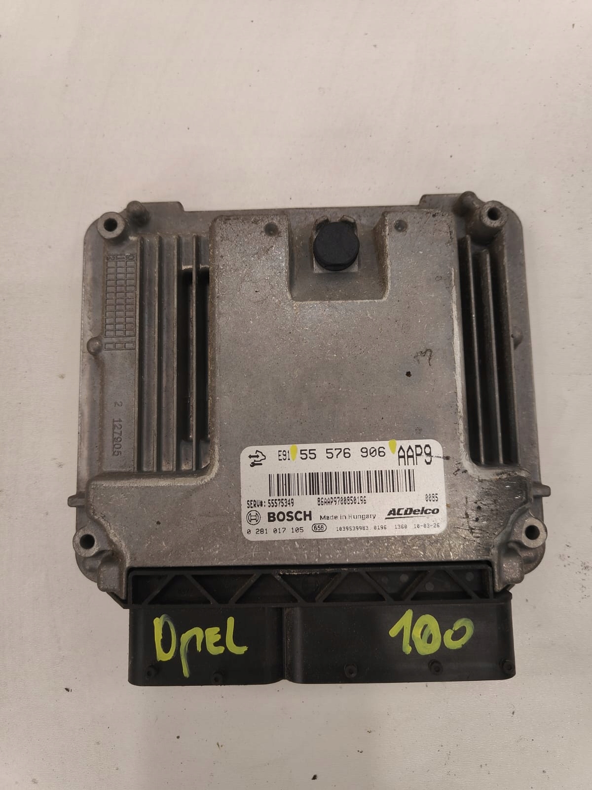 Opel Insignia oe 55576906 0281017105 RIADIACA JEDNOTKA MOTORA ECU