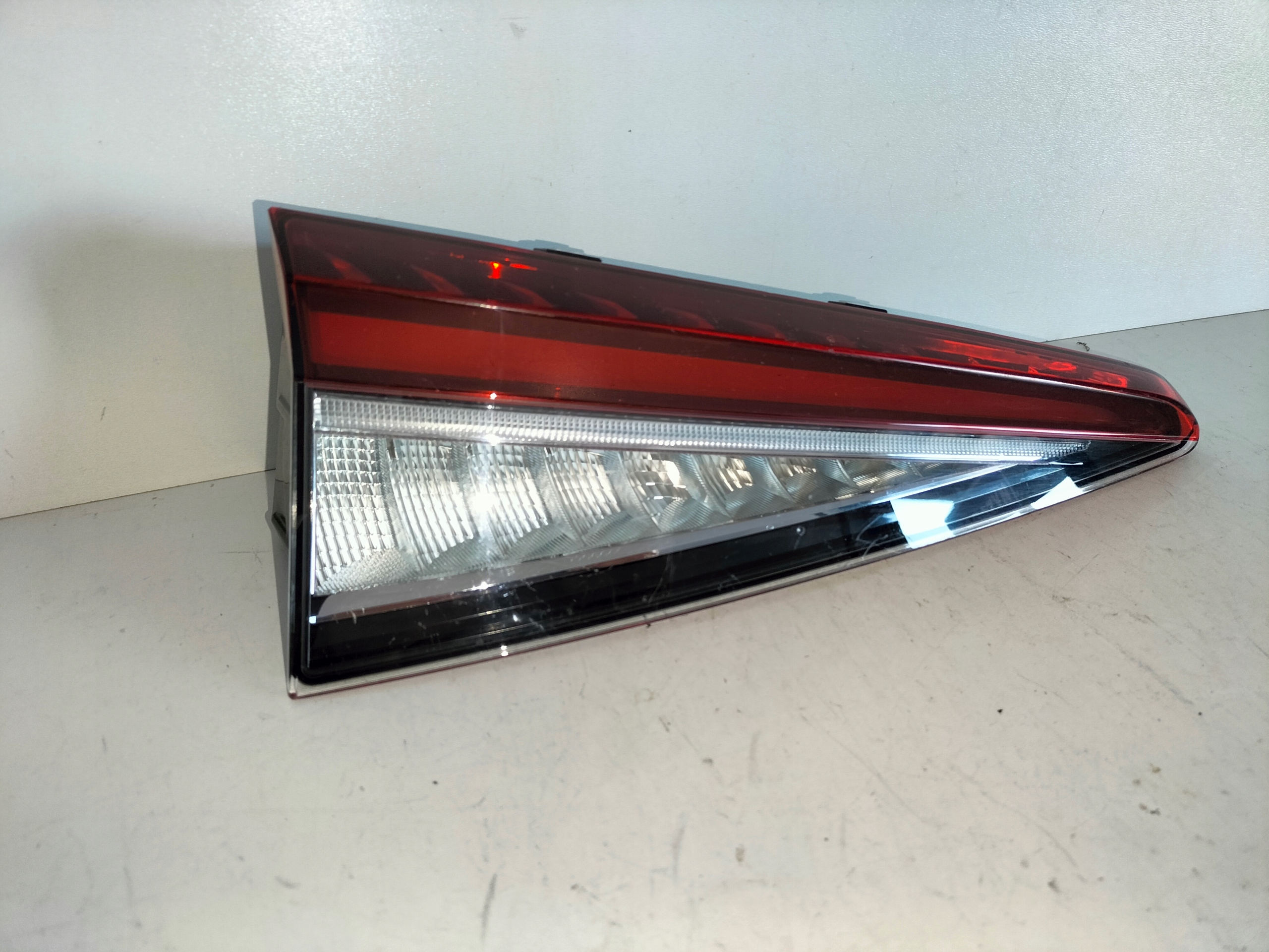 LAVE ZADNE SVETLO SKODA ENYAQ 21- LED