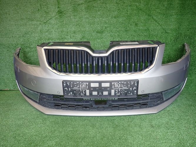 SKODA OCTAVIA III 13-17 PREDNÝ NÁRAZNÍK PDC SPR