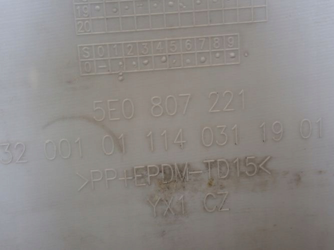 SKODA OCTAVIA III 13-17 PREDNÝ NÁRAZNÍK PDC SPR