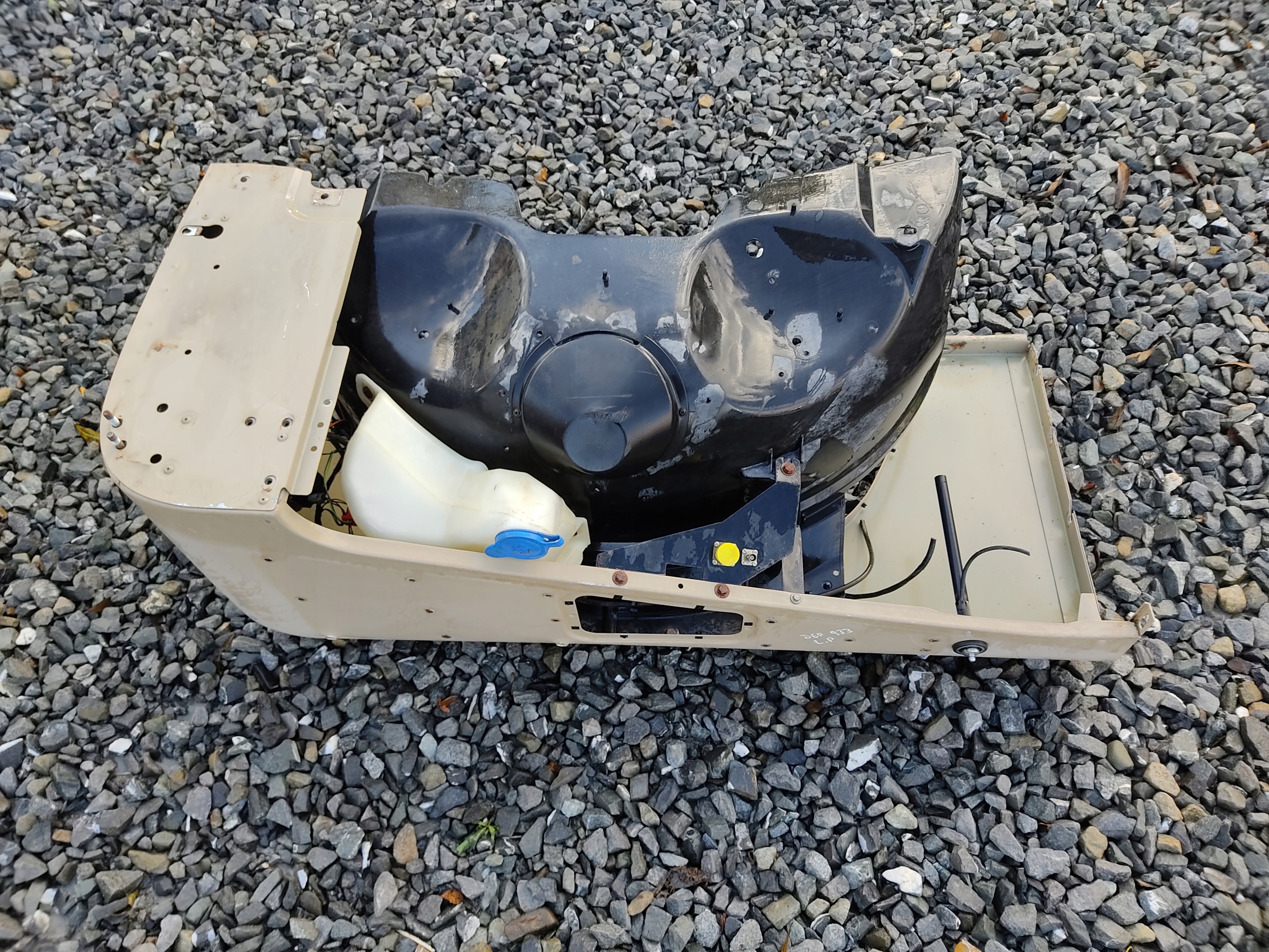 ĽAVÝ PREDNÝ BLATNÍK LAND ROVER DEFENDER 1999-2014