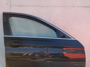BMW 5 F10 F11 DVERE PREDNÉ PRAVÉ BMW 5 F10 F11 DVERE PREDNÉ PRAVÉ
