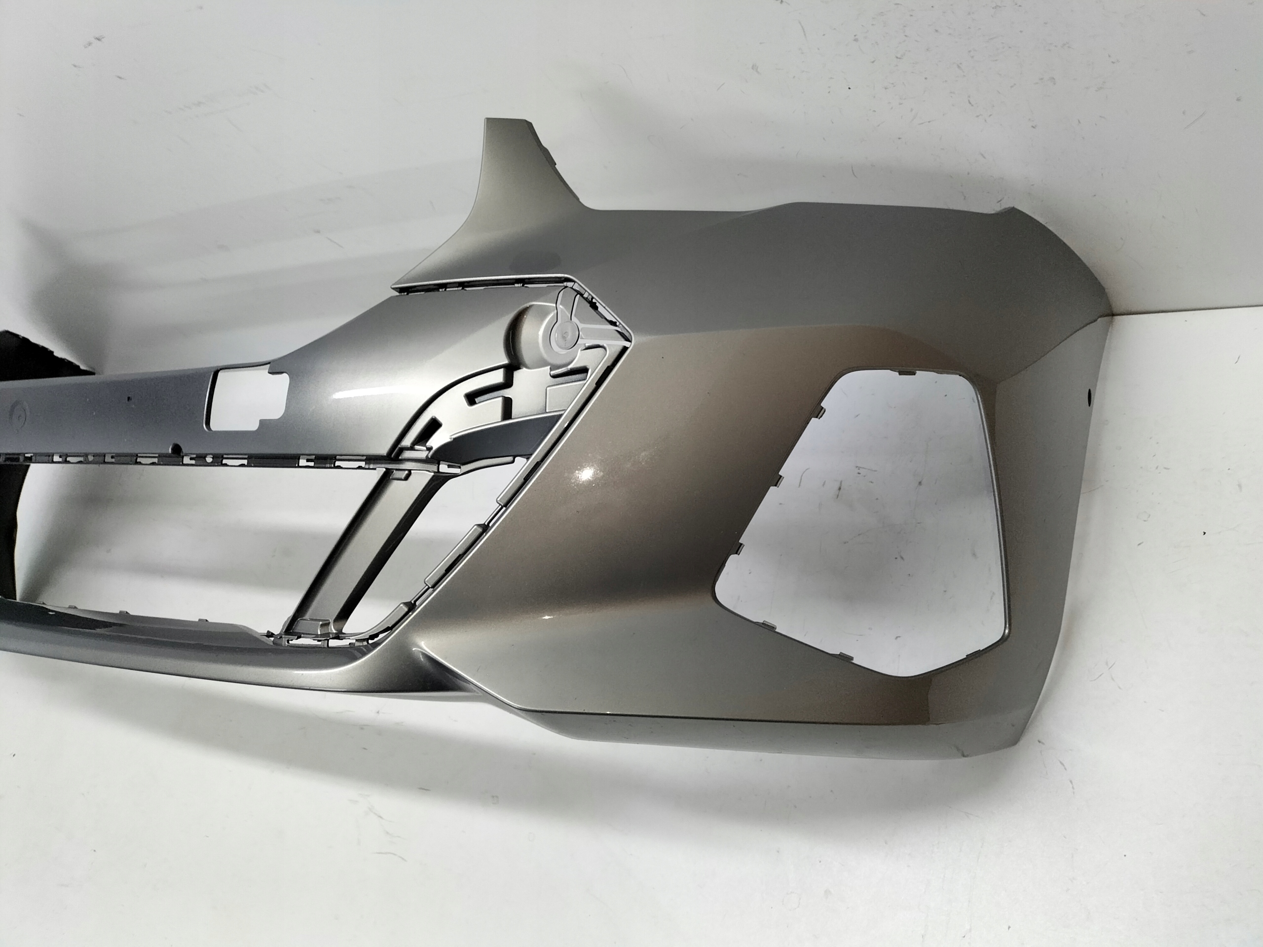 PREDNÝ NÁRAZNÍK BMW 5 G60 23- M-PAKET