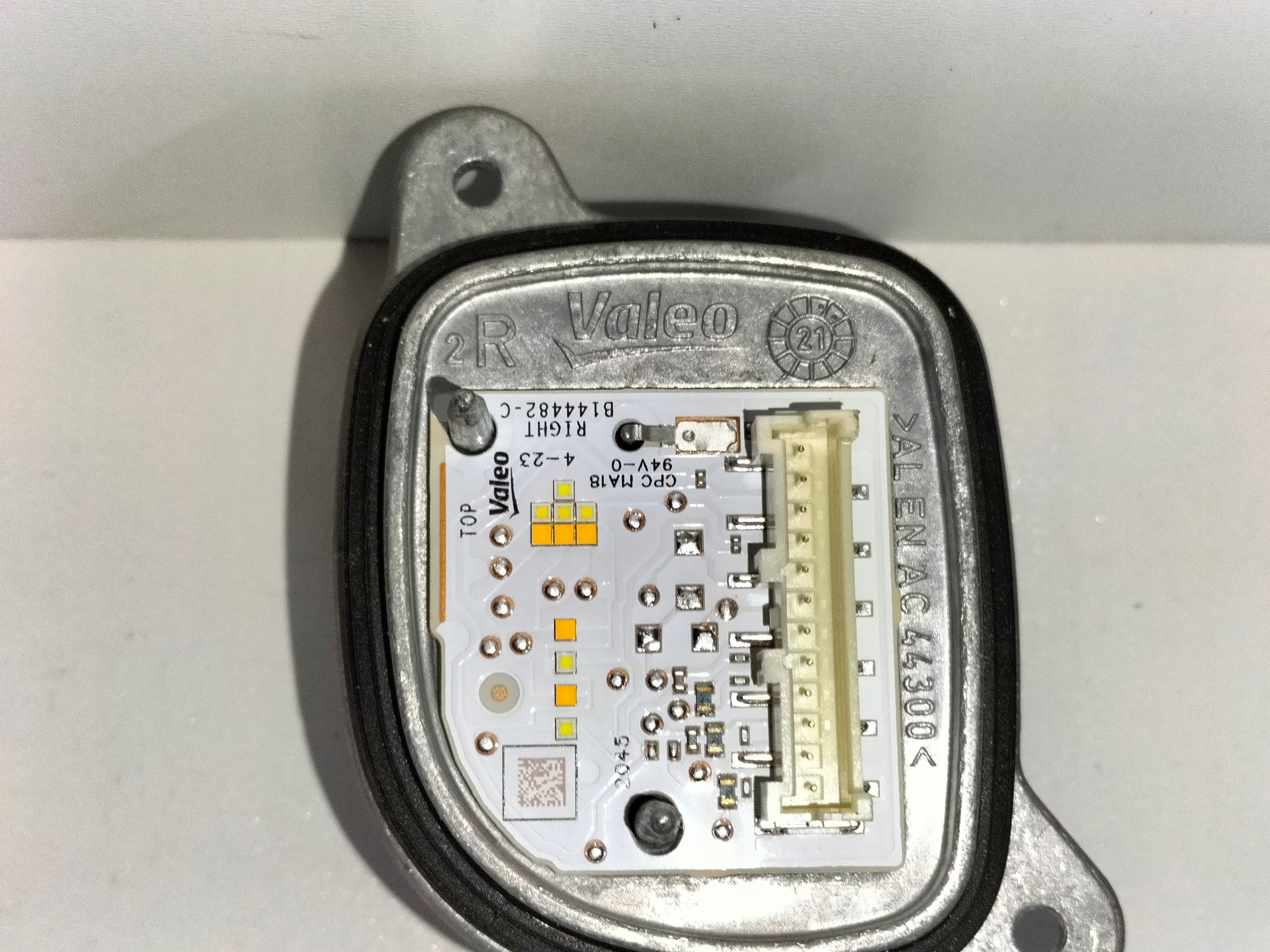 PRAVÝ MODUL MENIČ NAPÄTIA LED OEL CORSA F 19-
