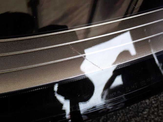 TESLA III FULL LED LAVE PREDNE SVETLO 1077375-00