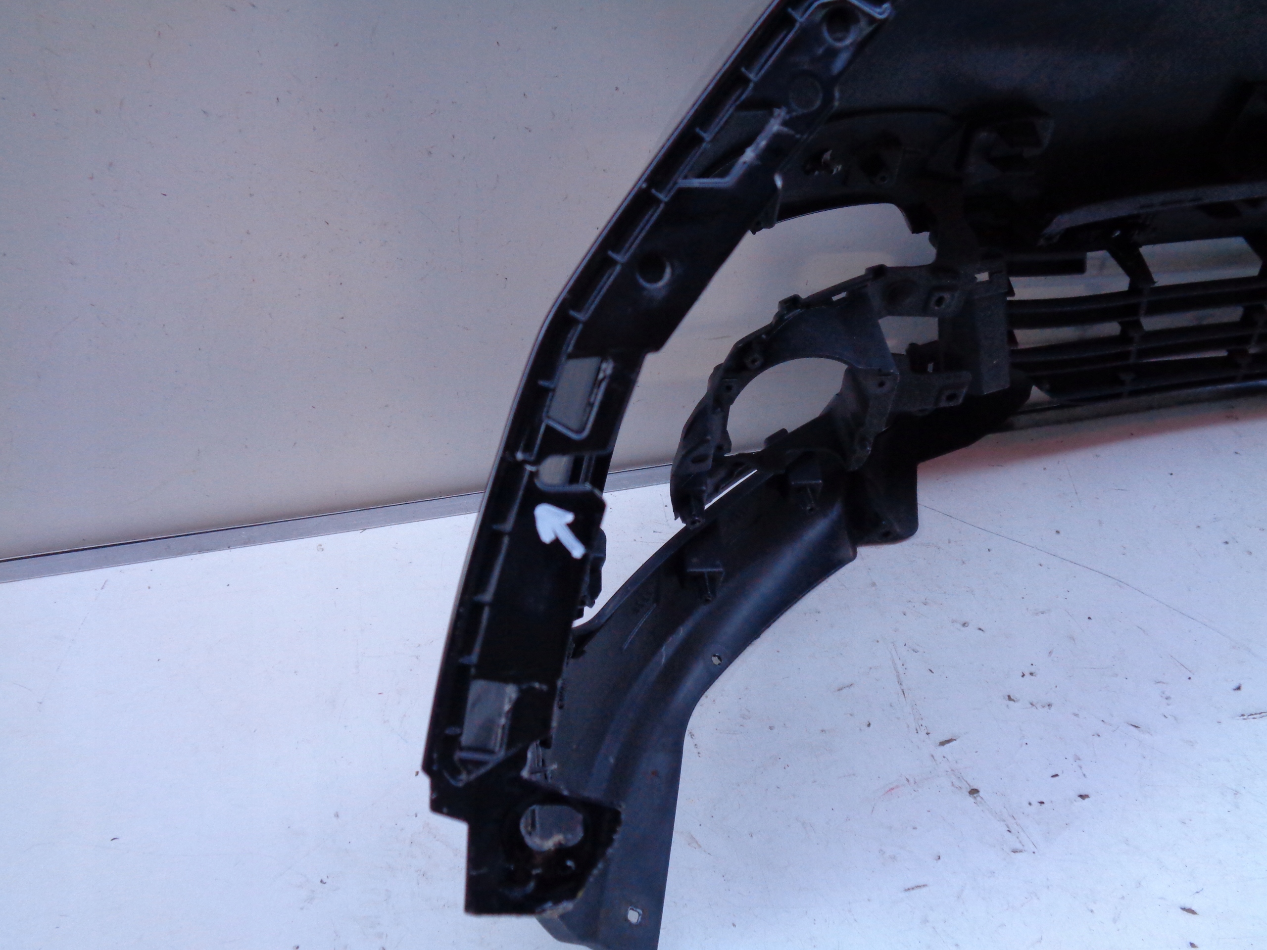 PREDNÝ NÁRAZNÍK RENAULT CAPTUR 17- LIFT NR 37724
