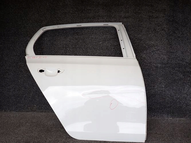 VW GOLF VI 6 HB PRAVE ZADNE DVERE