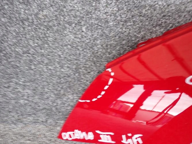 SKODA OCTAVIA IV ĽAVÝ PREDNÝ BLATNÍK