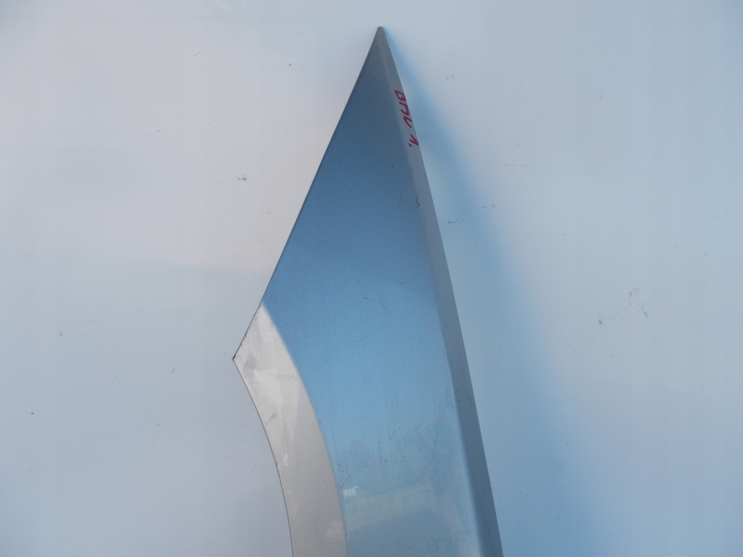 ĽAVÝ PREDNÝ BLATNÍK BMW 1 E87