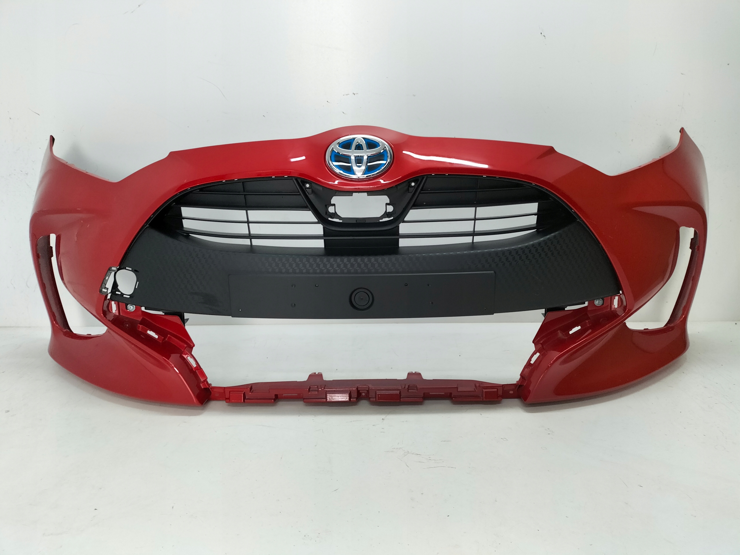 PREDNÝ NÁRAZNÍK TOYOTA YARIS 4 IV 20-