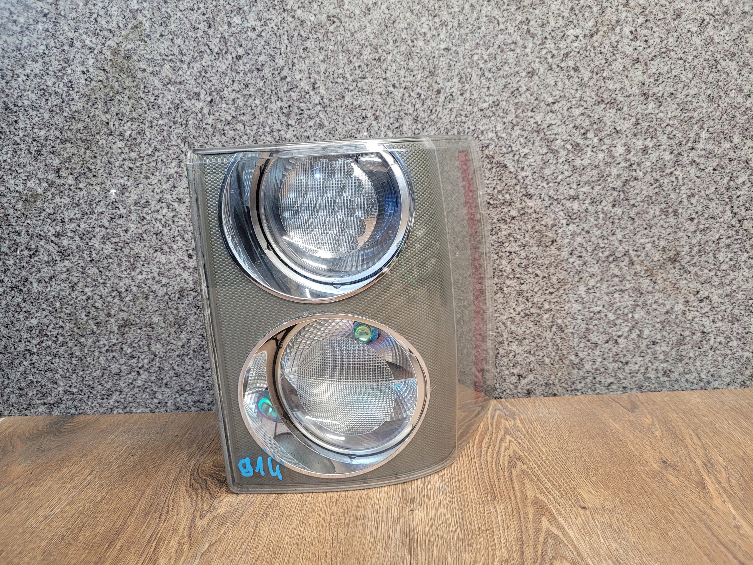 LAND ROVER RANGE ROVER L322 PRAVE ZADNE SVETLO XFB500321