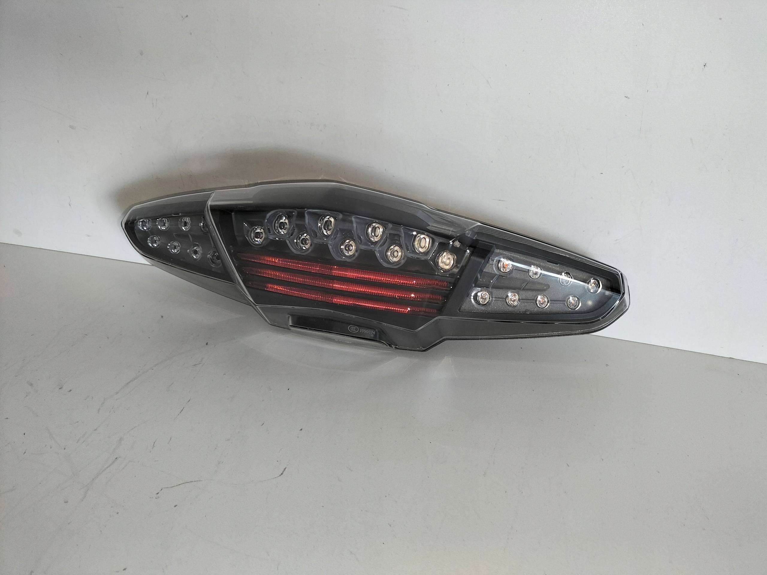 ZADNE SVETLO MOTOR BMW K1600 GT GTL 11-