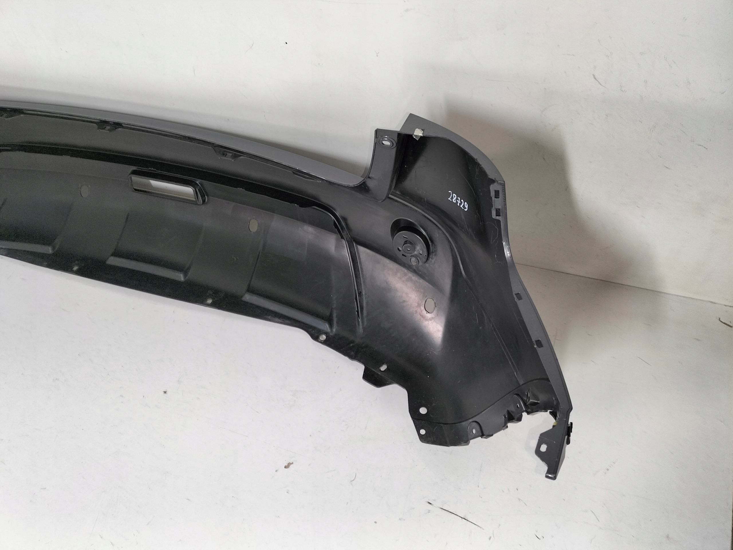 ZADNÝ NÁRAZNÍK NISSAN QASHQAI I 06-09