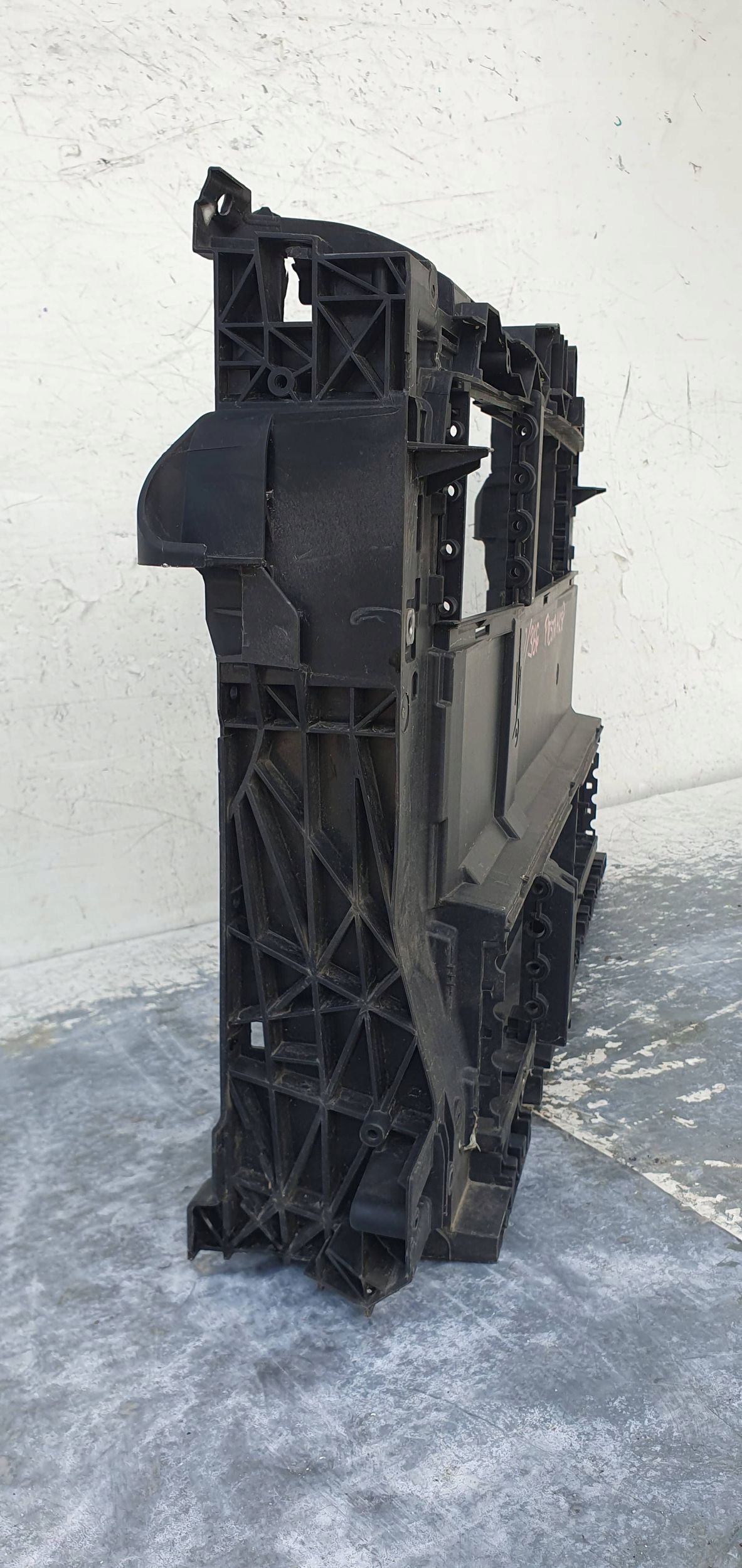 Ford Fiesta mk8 H1BB-8B041-C PREDNÉ PÁS